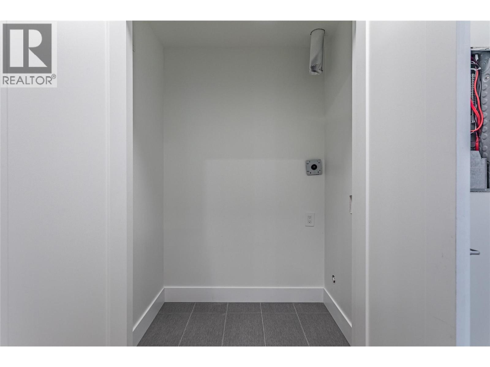 1008 Bull Crescent, Kelowna, British Columbia  V1W 0E6 - Photo 45 - 10374471