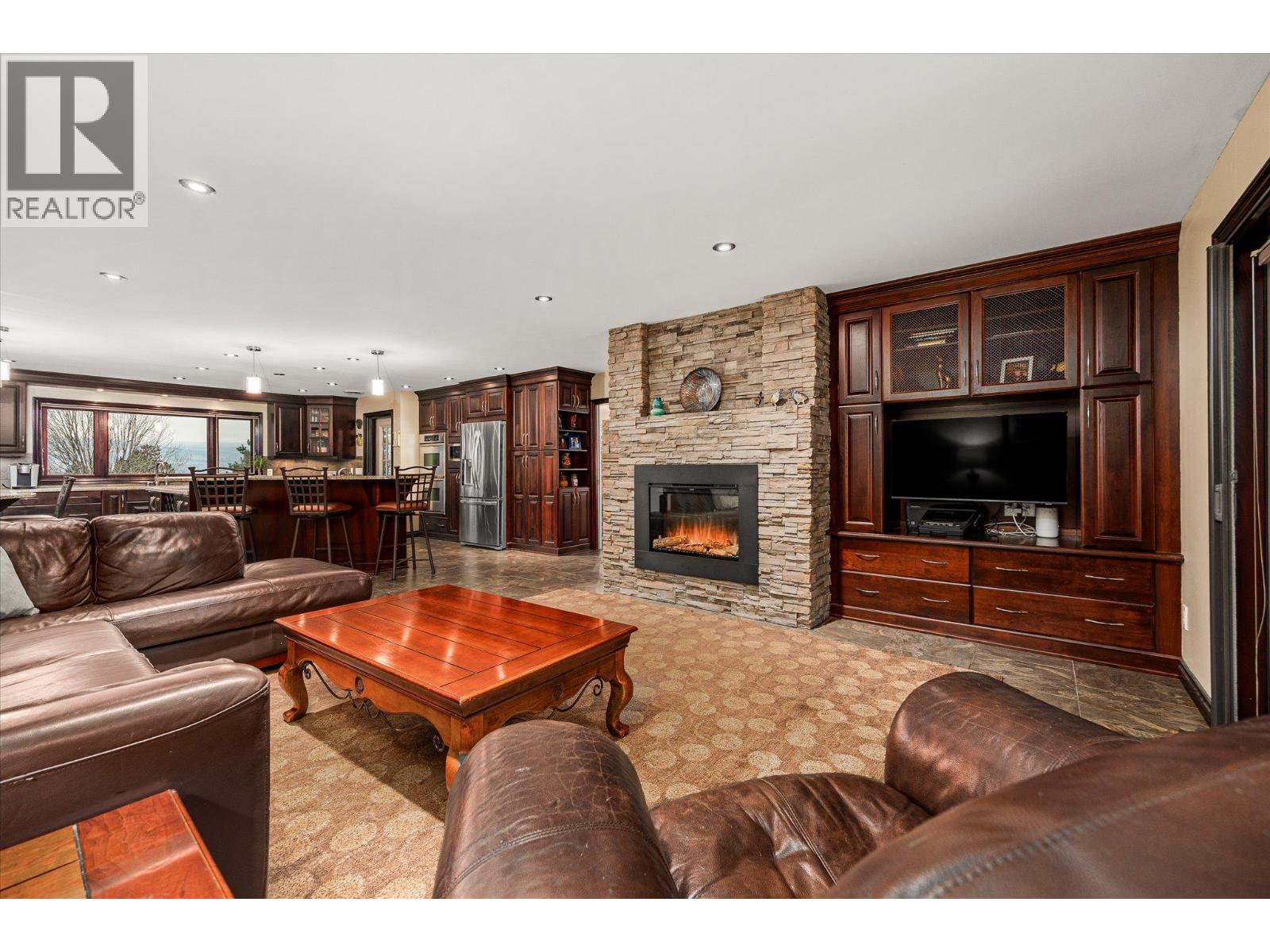 307 Stellar Drive, Kelowna, British Columbia  V1W 4K5 - Photo 17 - 10371109