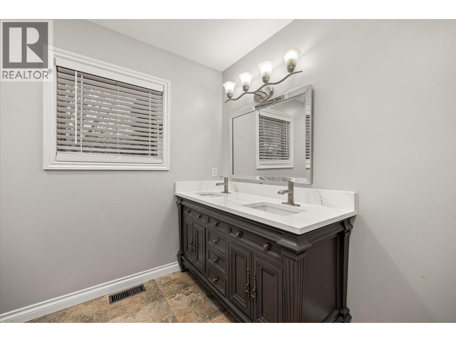 307 Stellar Drive, Kelowna, British Columbia  V1W 4K5 - Photo 37 - 10371109