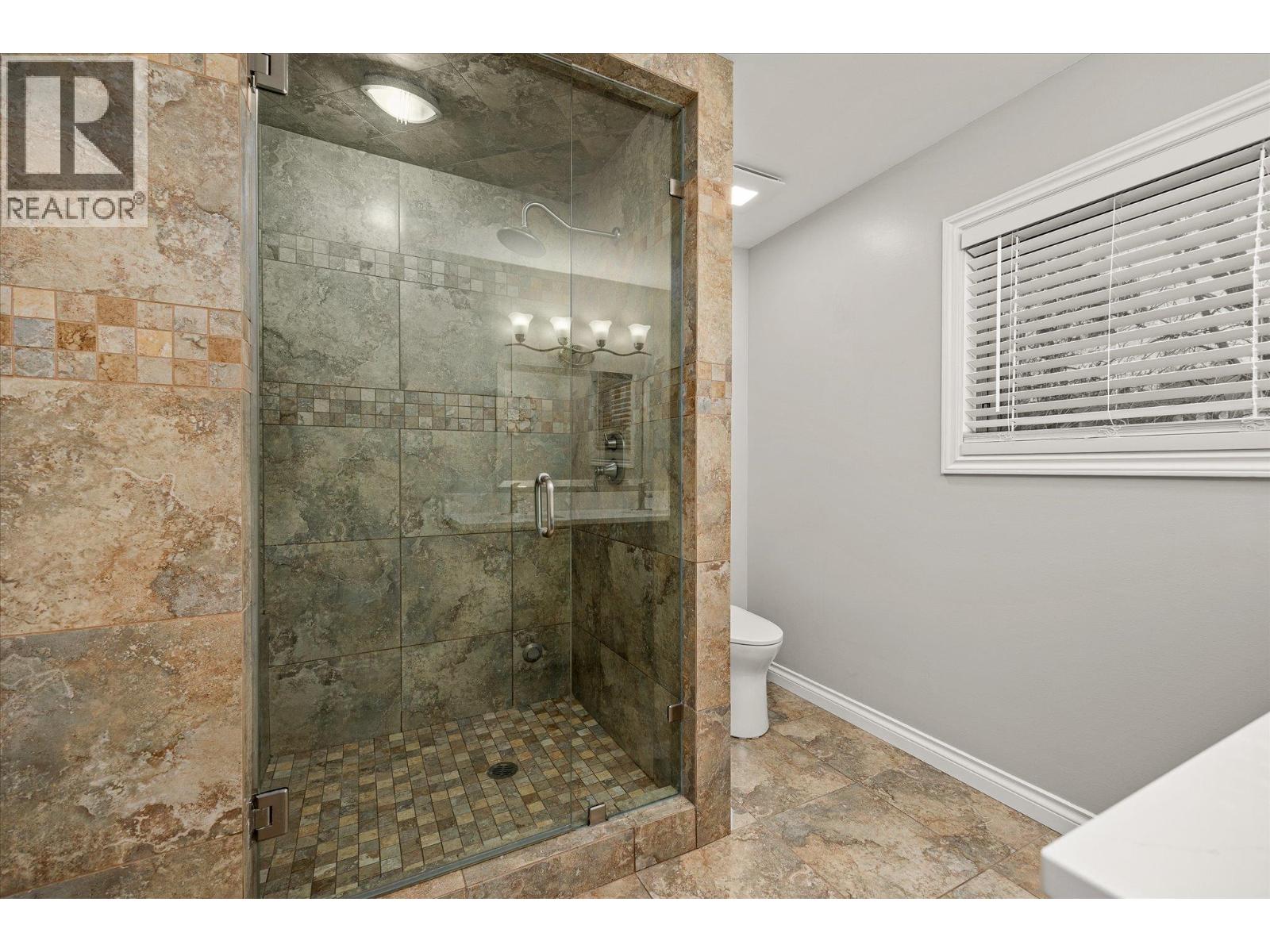 307 Stellar Drive, Kelowna, British Columbia  V1W 4K5 - Photo 38 - 10371109