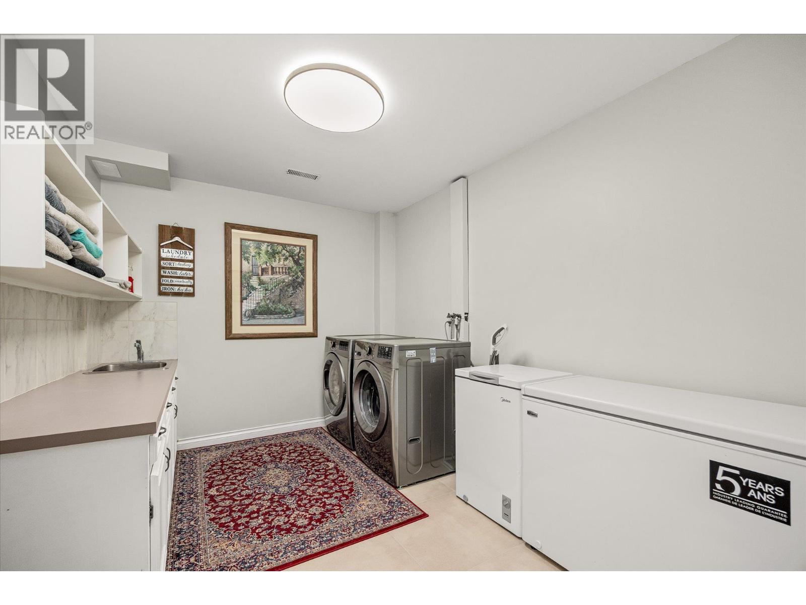 307 Stellar Drive, Kelowna, British Columbia  V1W 4K5 - Photo 51 - 10371109