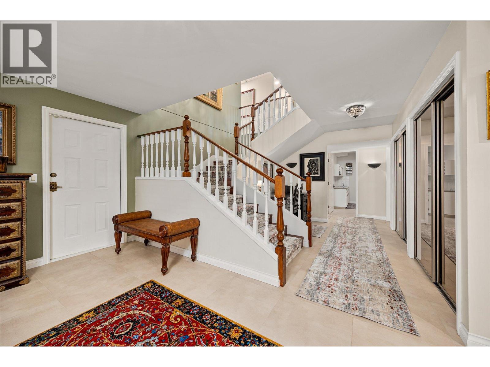 307 Stellar Drive, Kelowna, British Columbia  V1W 4K5 - Photo 7 - 10371109