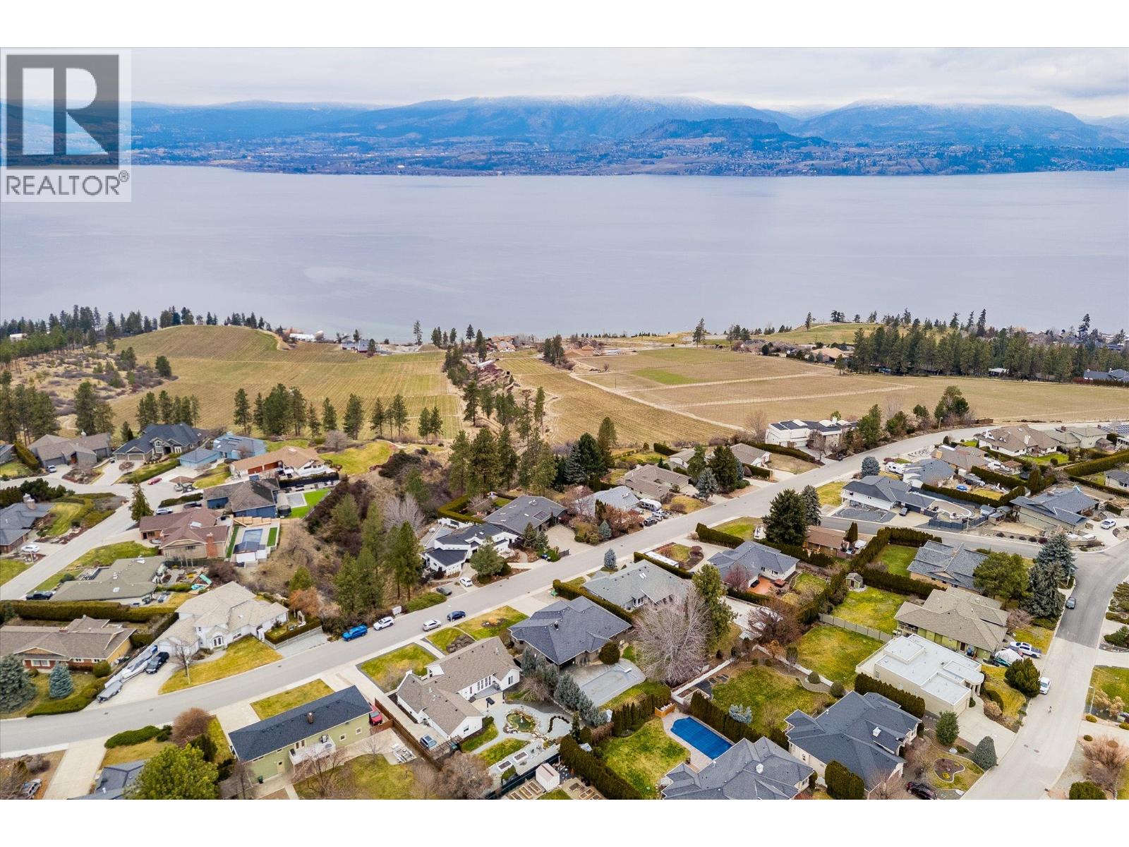 307 Stellar Drive, Kelowna, British Columbia  V1W 4K5 - Photo 77 - 10371109