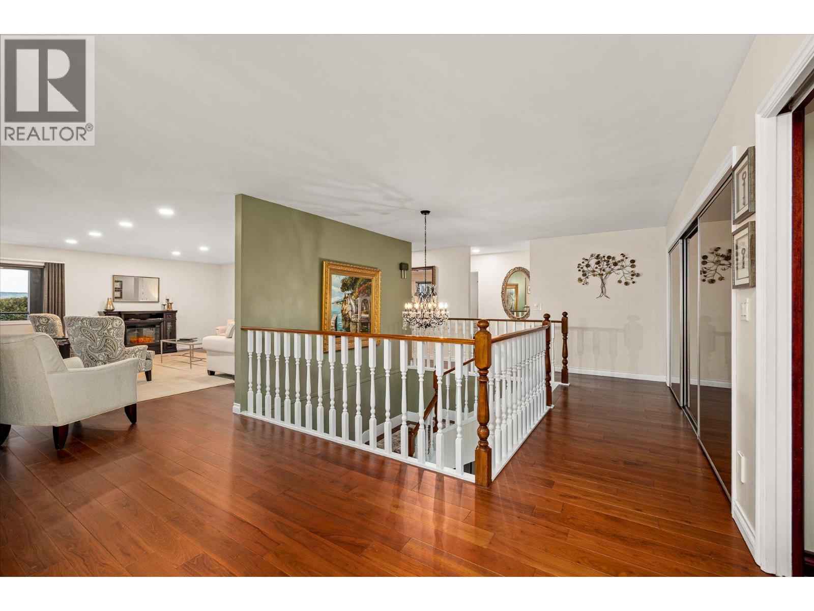 307 Stellar Drive, Kelowna, British Columbia  V1W 4K5 - Photo 9 - 10371109