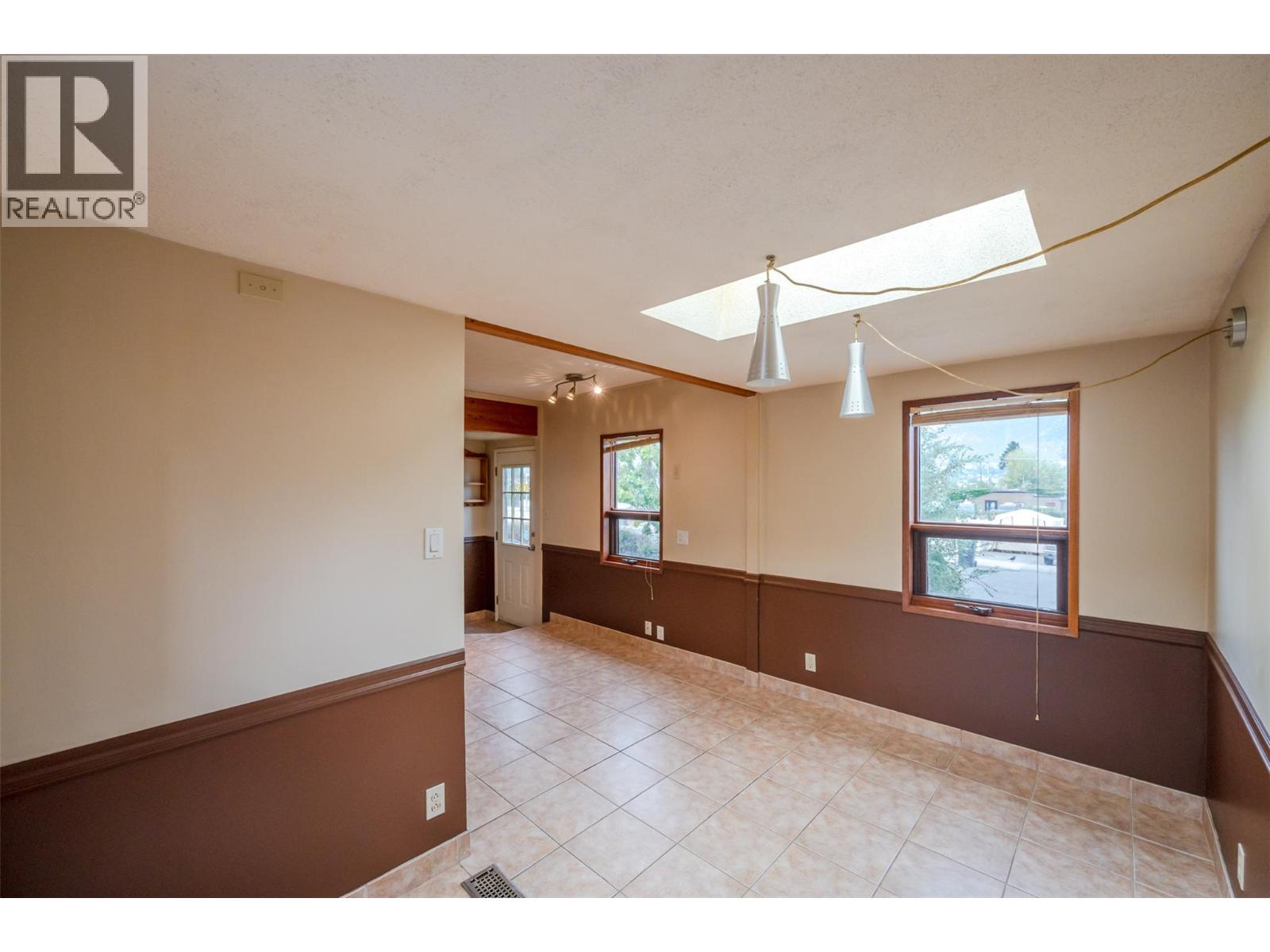 401 Wade Avenue E, Penticton, British Columbia  V2A 4H7 - Photo 11 - 10376151