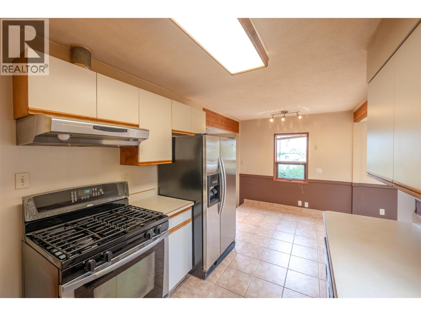 401 Wade Avenue E, Penticton, British Columbia  V2A 4H7 - Photo 7 - 10376151