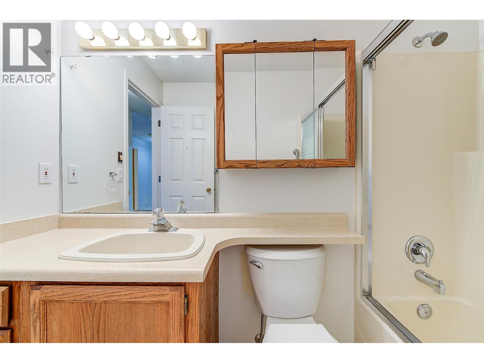 1209 Brookside Avenue Unit# 10, Kelowna, British Columbia  V1Y 5T5 - Photo 33 - 10374196