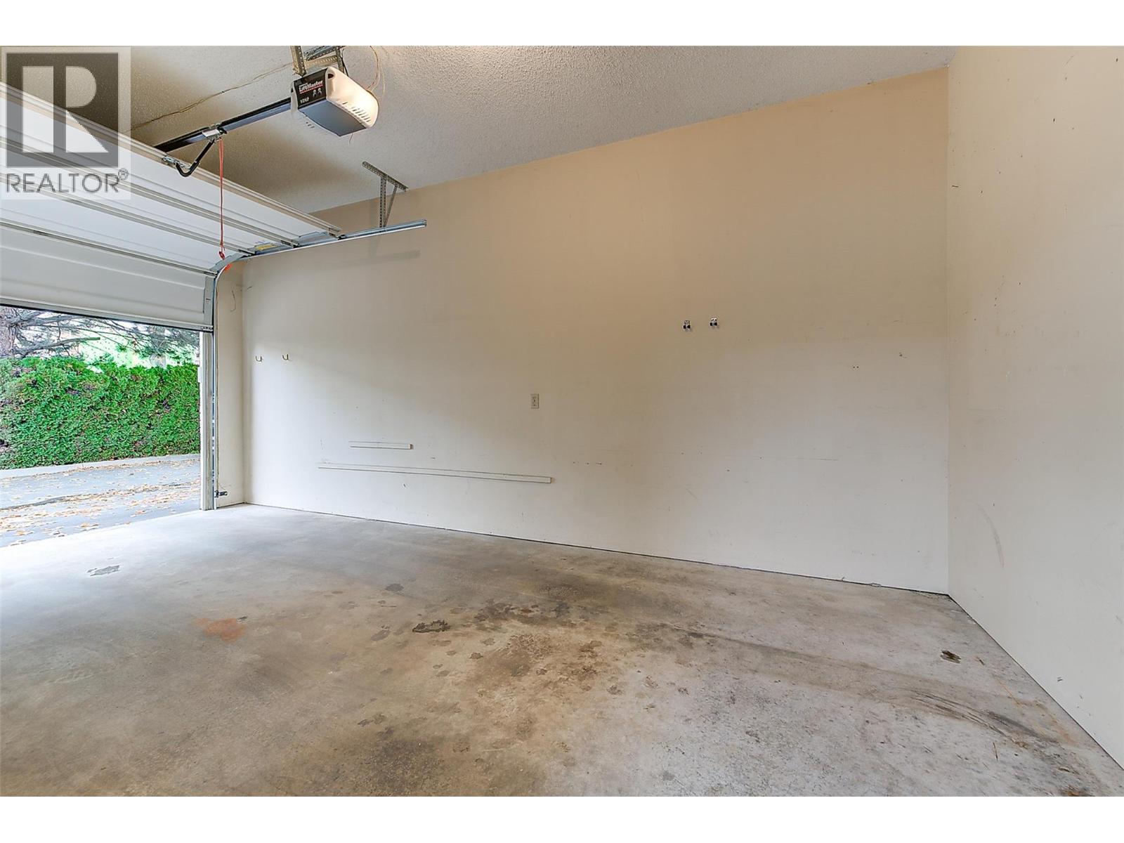 1209 Brookside Avenue Unit# 10, Kelowna, British Columbia  V1Y 5T5 - Photo 44 - 10374196