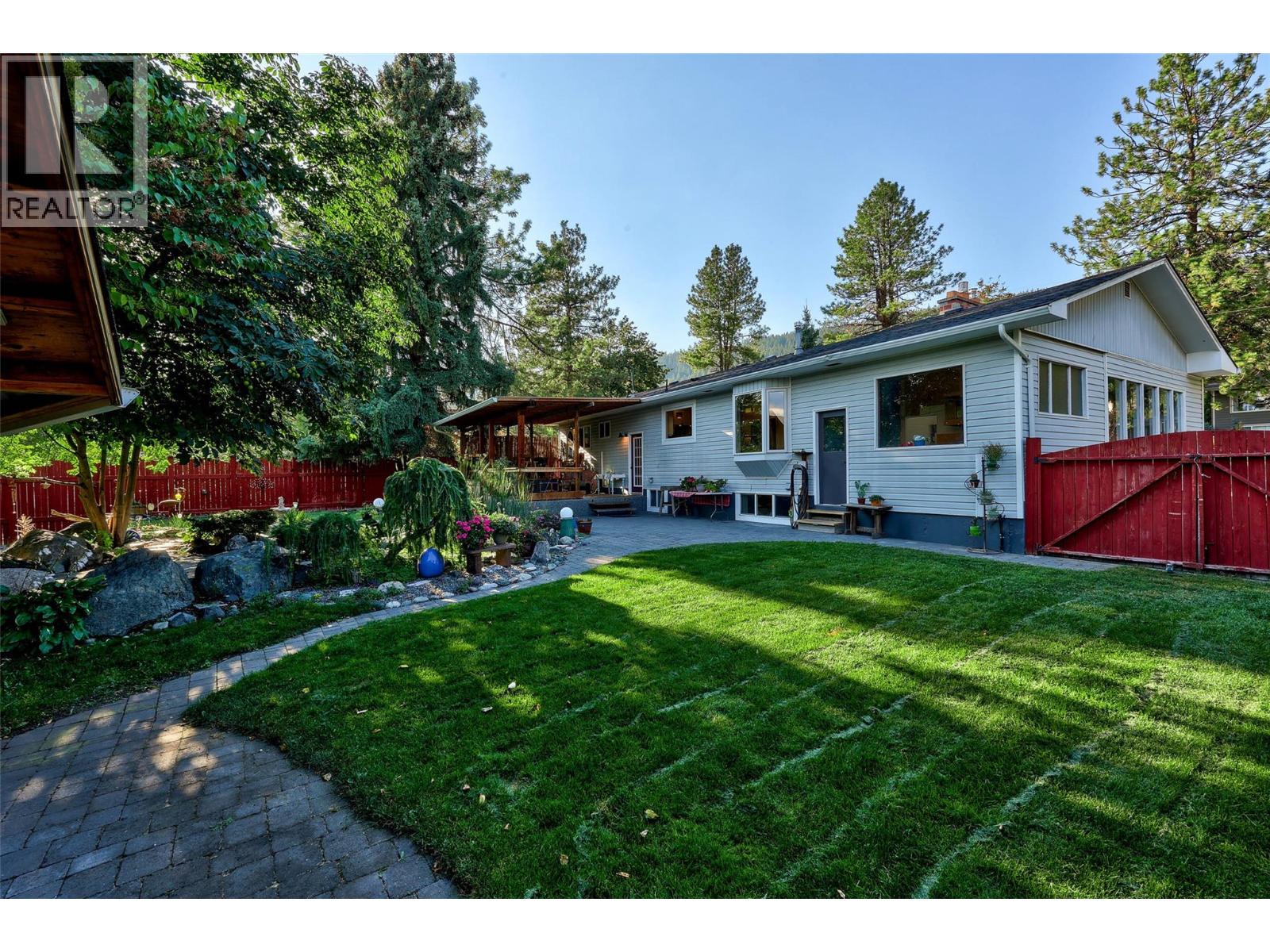 1926 Greaves Avenue, Merritt, British Columbia  V1K 1J3 - Photo 39 - 10376189