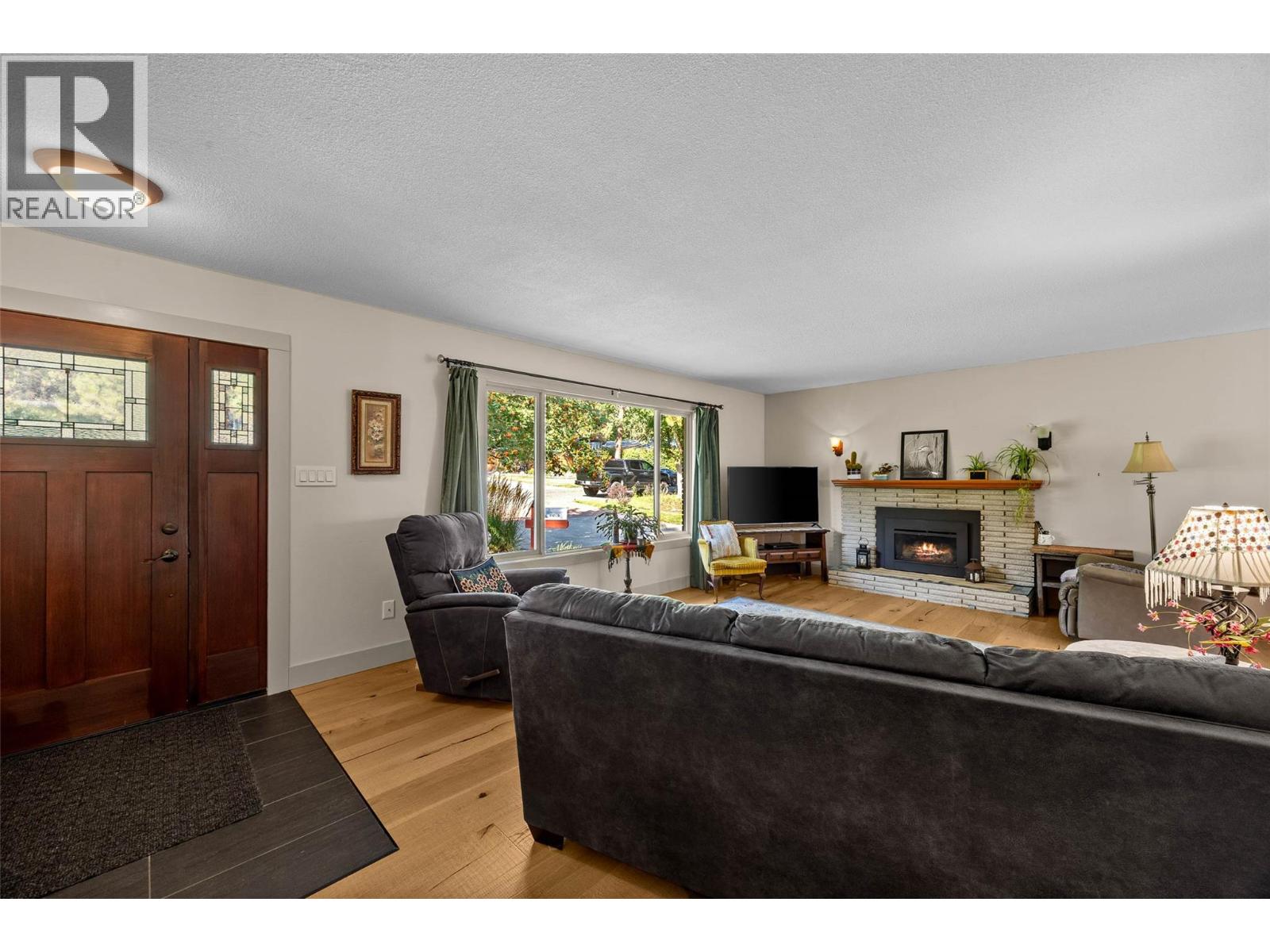 1926 Greaves Avenue, Merritt, British Columbia  V1K 1J3 - Photo 4 - 10376189