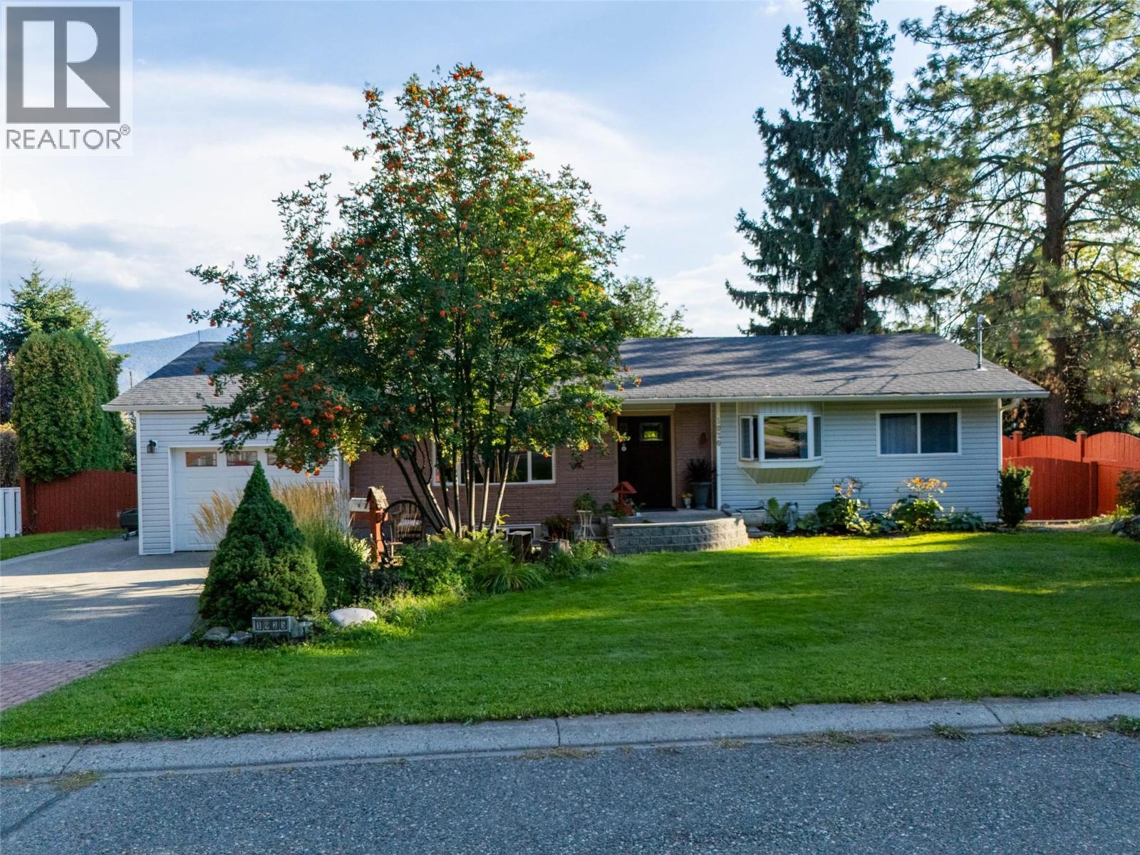 1926 Greaves Avenue, Merritt, British Columbia  V1K 1J3 - Photo 55 - 10376189