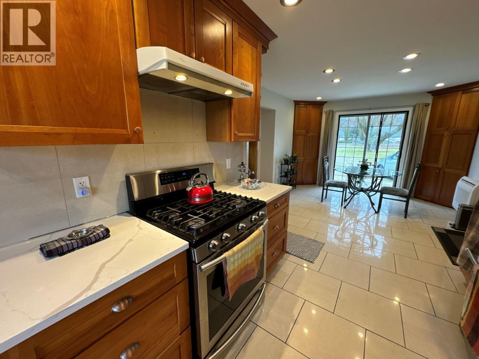 5175 Siminoff Road, Grand Forks, British Columbia  V0H 1H4 - Photo 9 - 10376197