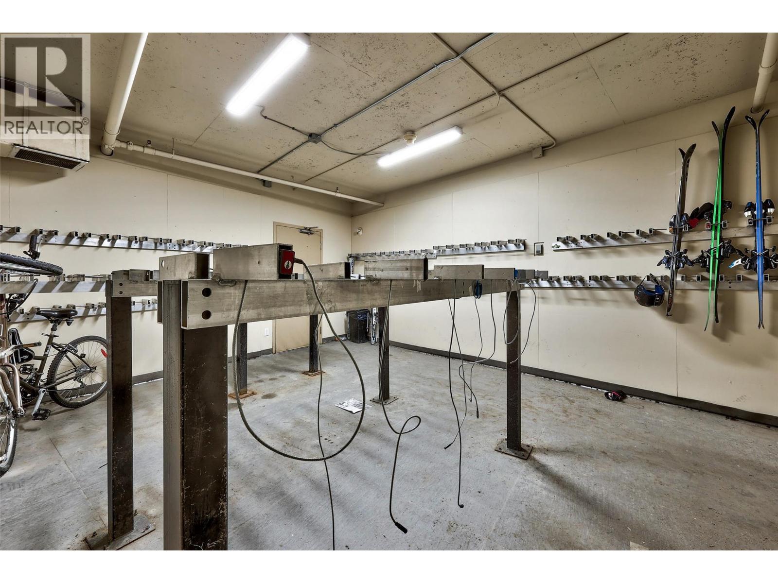 3190 Creekside Way Unit# 406, Sun Peaks, British Columbia  V0E 5N0 - Photo 18 - 10376176