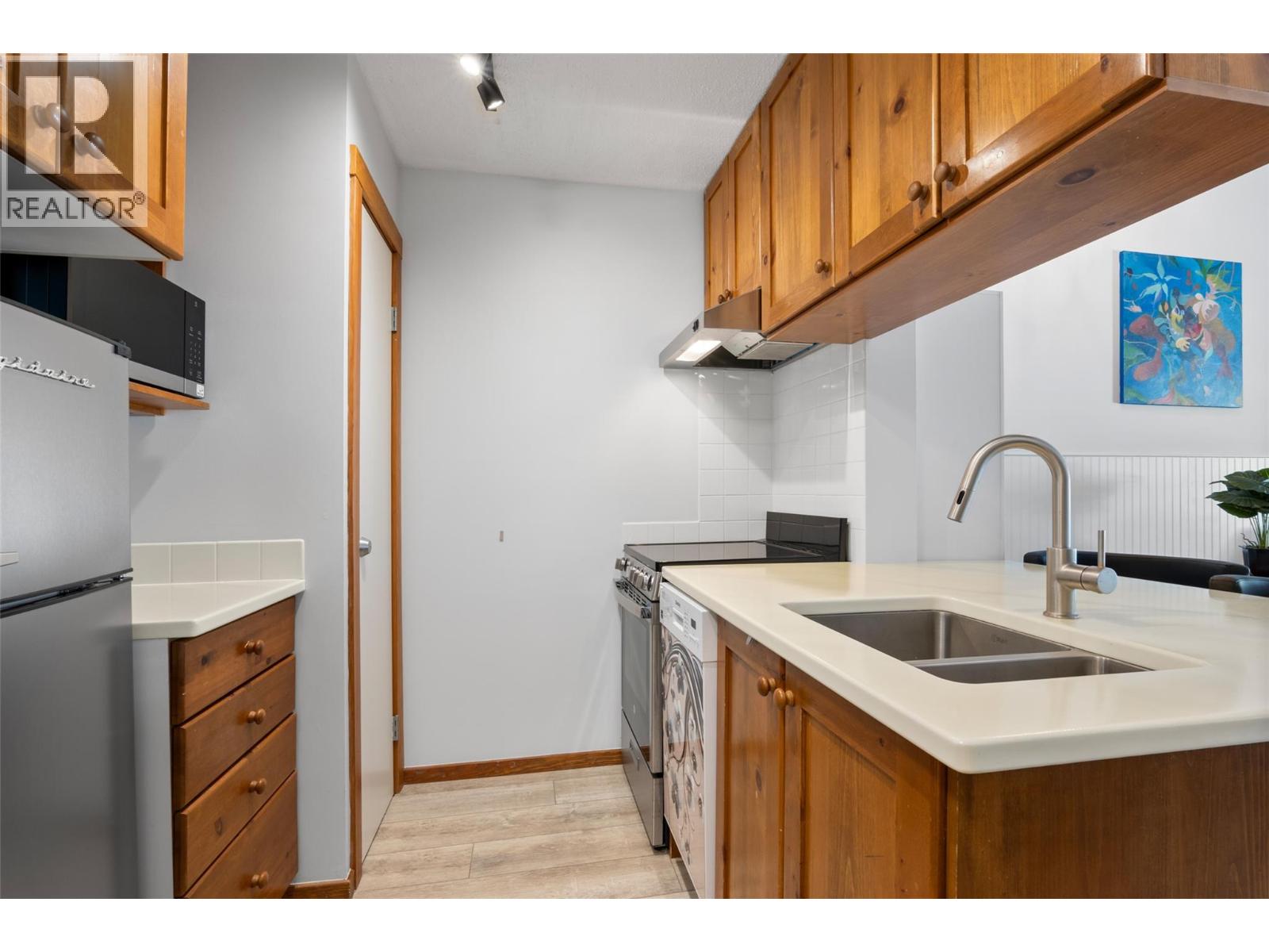 3190 Creekside Way Unit# 406, Sun Peaks, British Columbia  V0E 5N0 - Photo 5 - 10376176