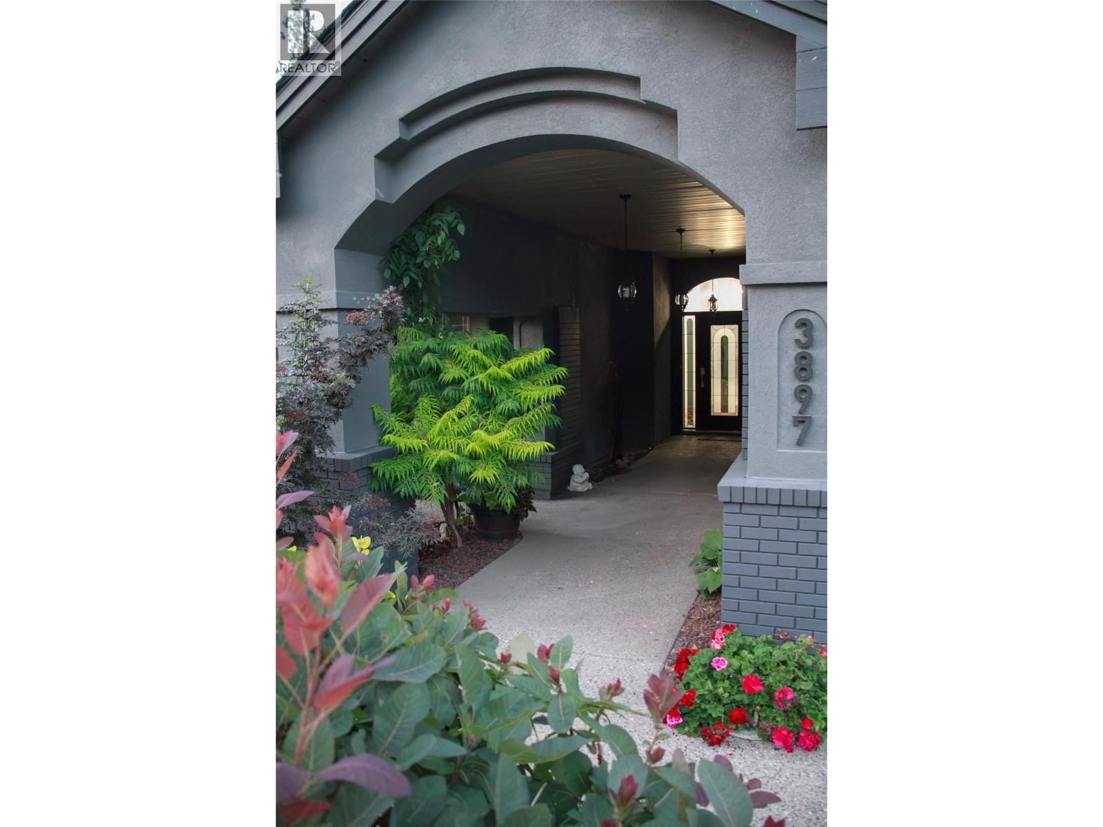 3897 Gallaghers Grange, Kelowna, British Columbia  V1W 3Z9 - Photo 5 - 10375553