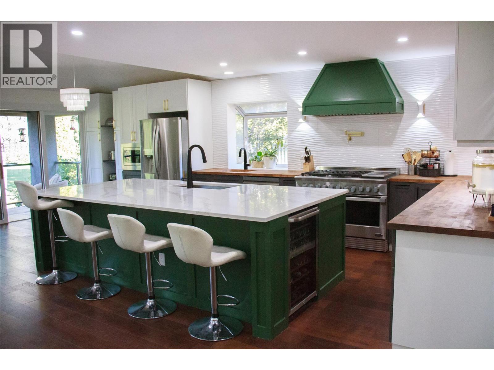 3897 Gallaghers Grange, Kelowna, British Columbia  V1W 3Z9 - Photo 6 - 10375553