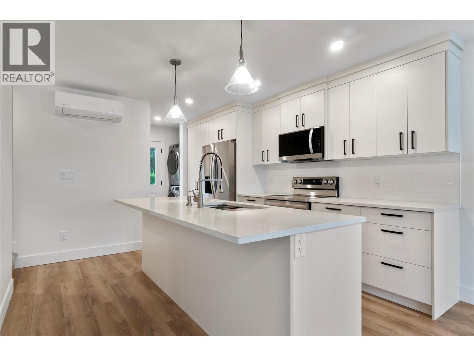 981 12 Street Se Unit# 38, Salmon Arm, British Columbia  V1E 2C8 - Photo 24 - 10376044