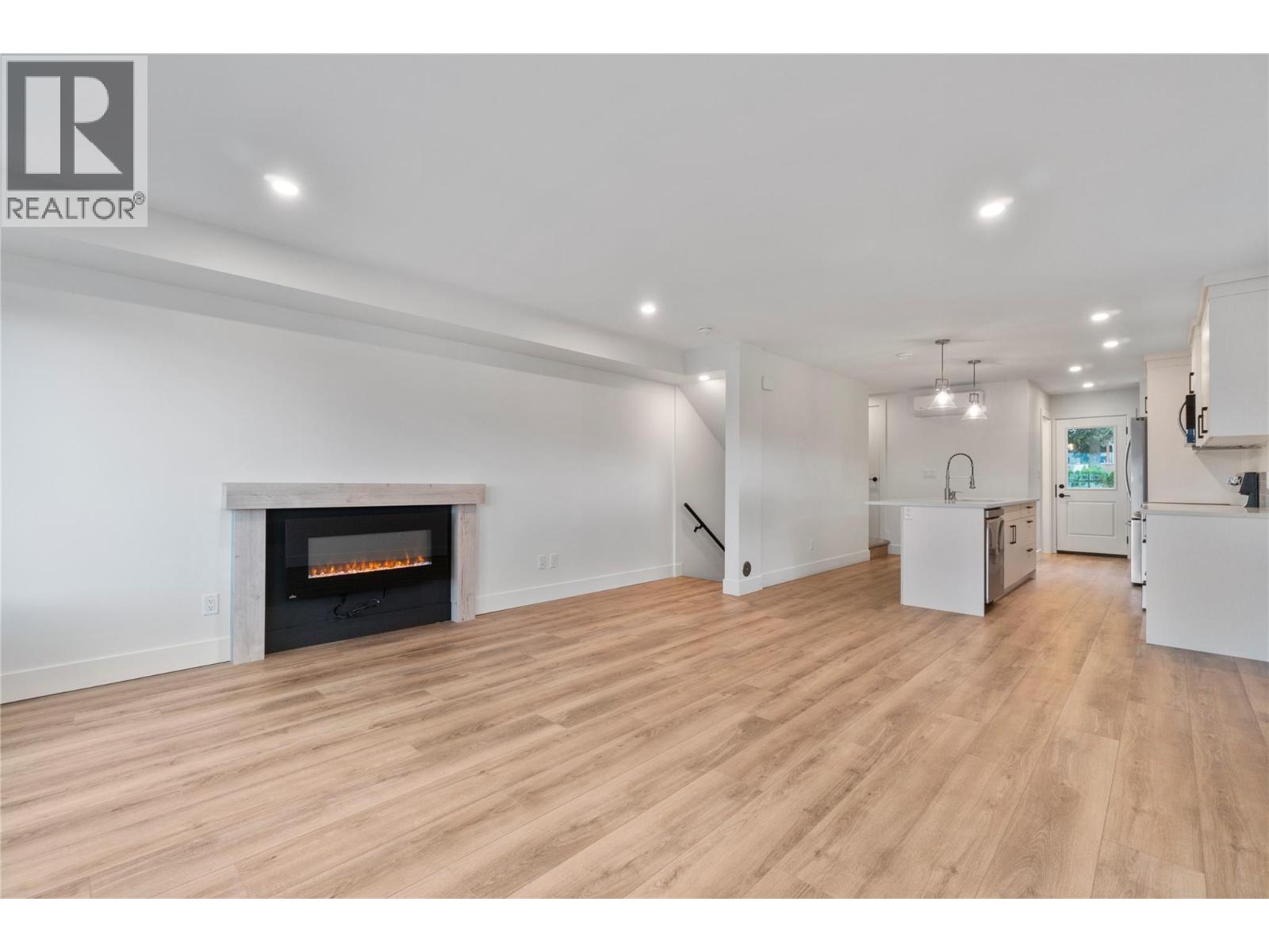 981 12 Street Se Unit# 38, Salmon Arm, British Columbia  V1E 2C8 - Photo 25 - 10376044