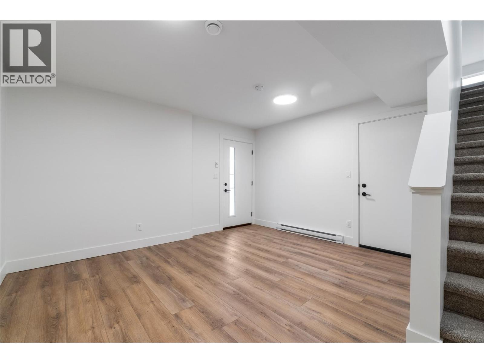 981 12 Street Se Unit# 38, Salmon Arm, British Columbia  V1E 2C8 - Photo 43 - 10376044