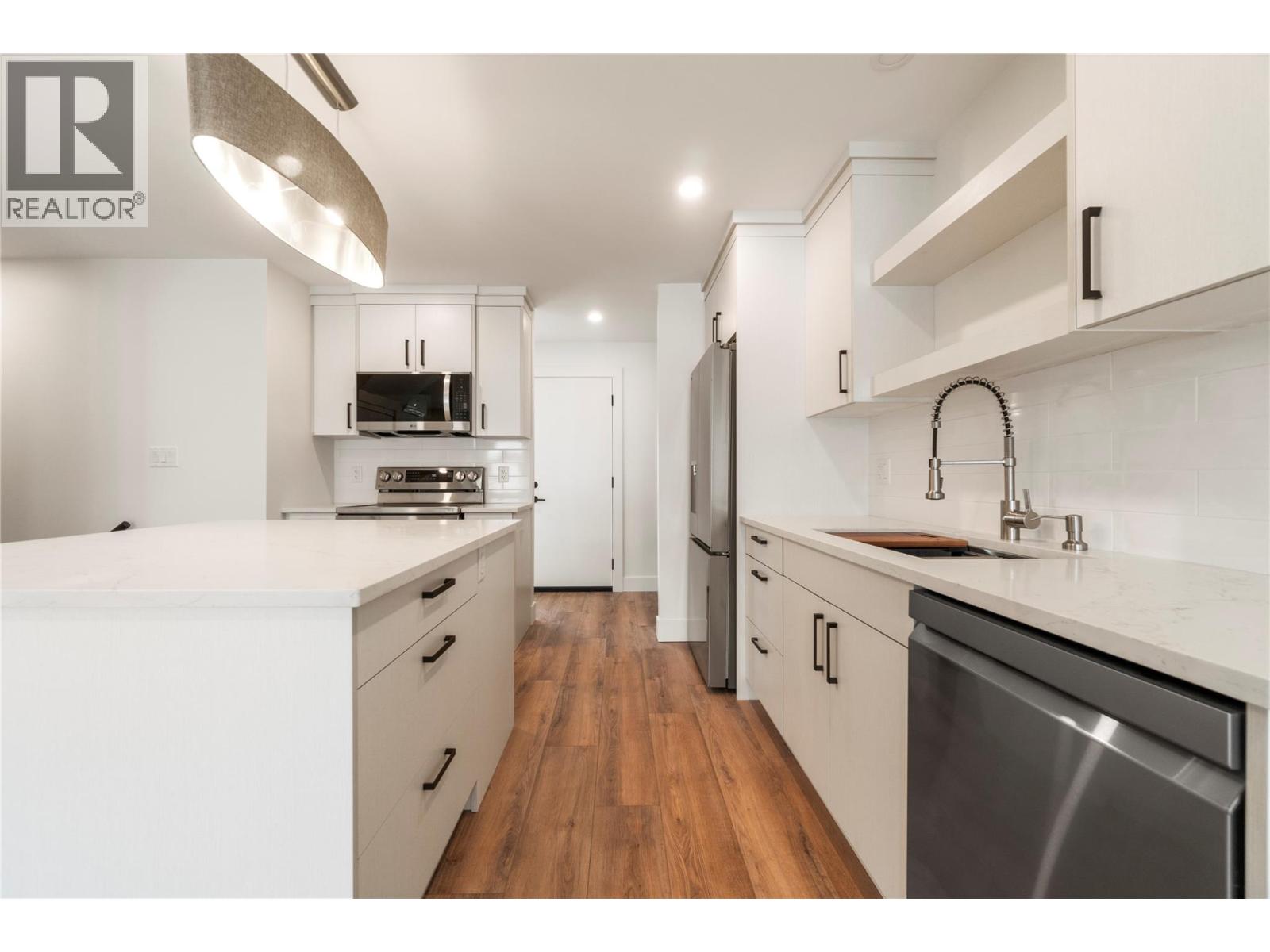 981 12 Street Se Unit# 37, Salmon Arm, British Columbia  V1E 2C8 - Photo 22 - 10376043