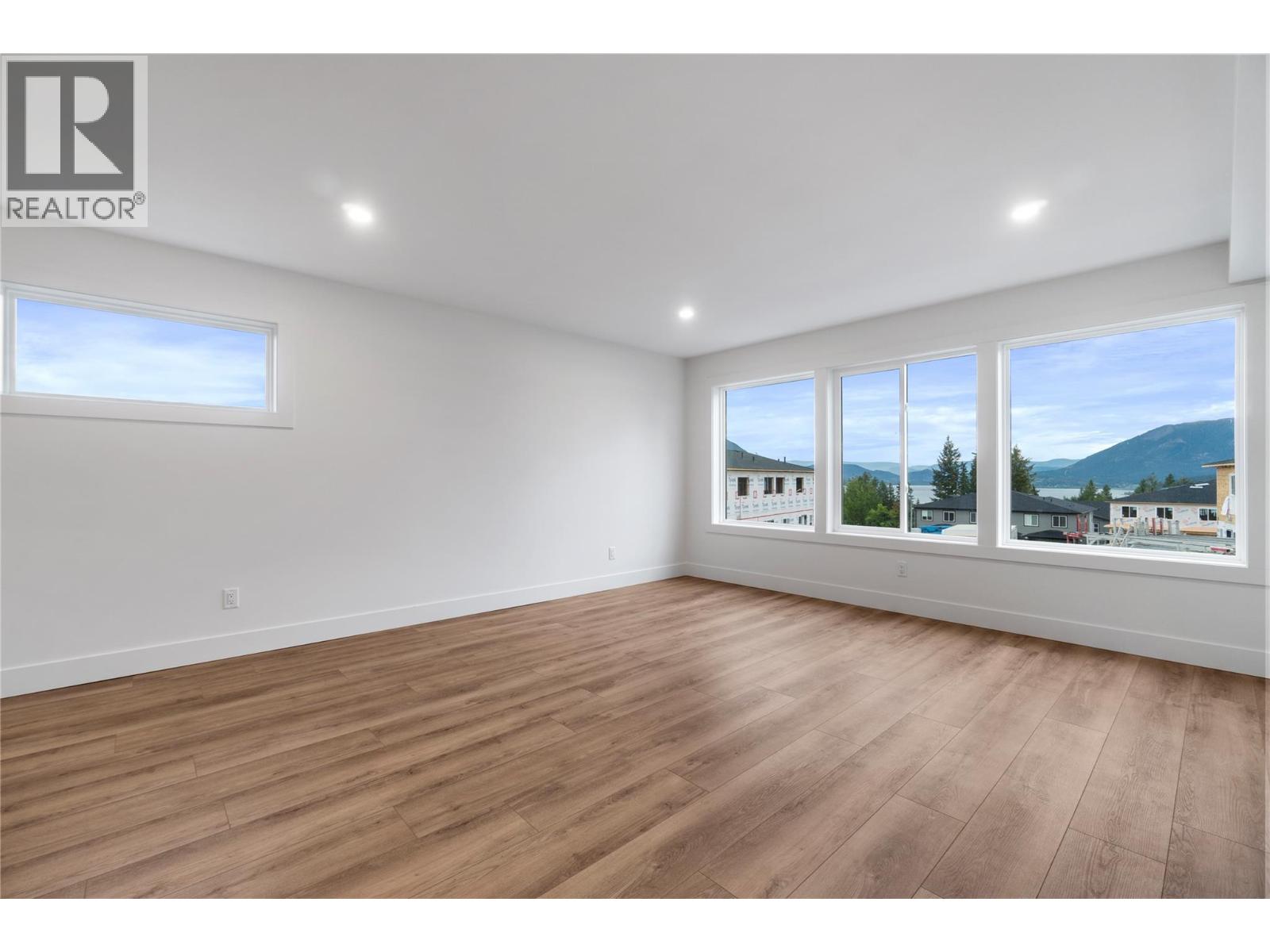 981 12 Street Se Unit# 35, Salmon Arm, British Columbia  V1E 2C8 - Photo 24 - 10376035