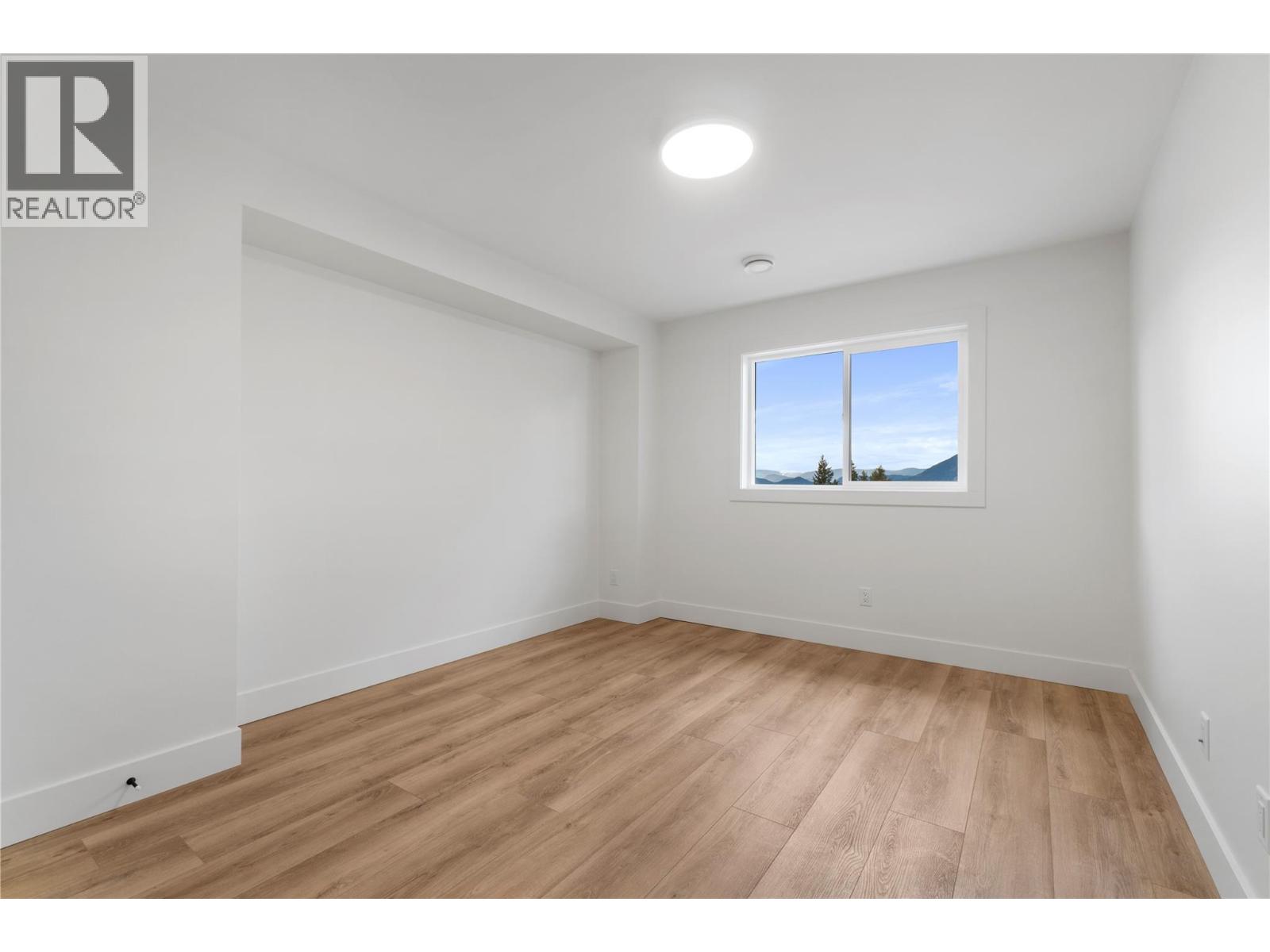 981 12 Street Se Unit# 35, Salmon Arm, British Columbia  V1E 2C8 - Photo 50 - 10376035