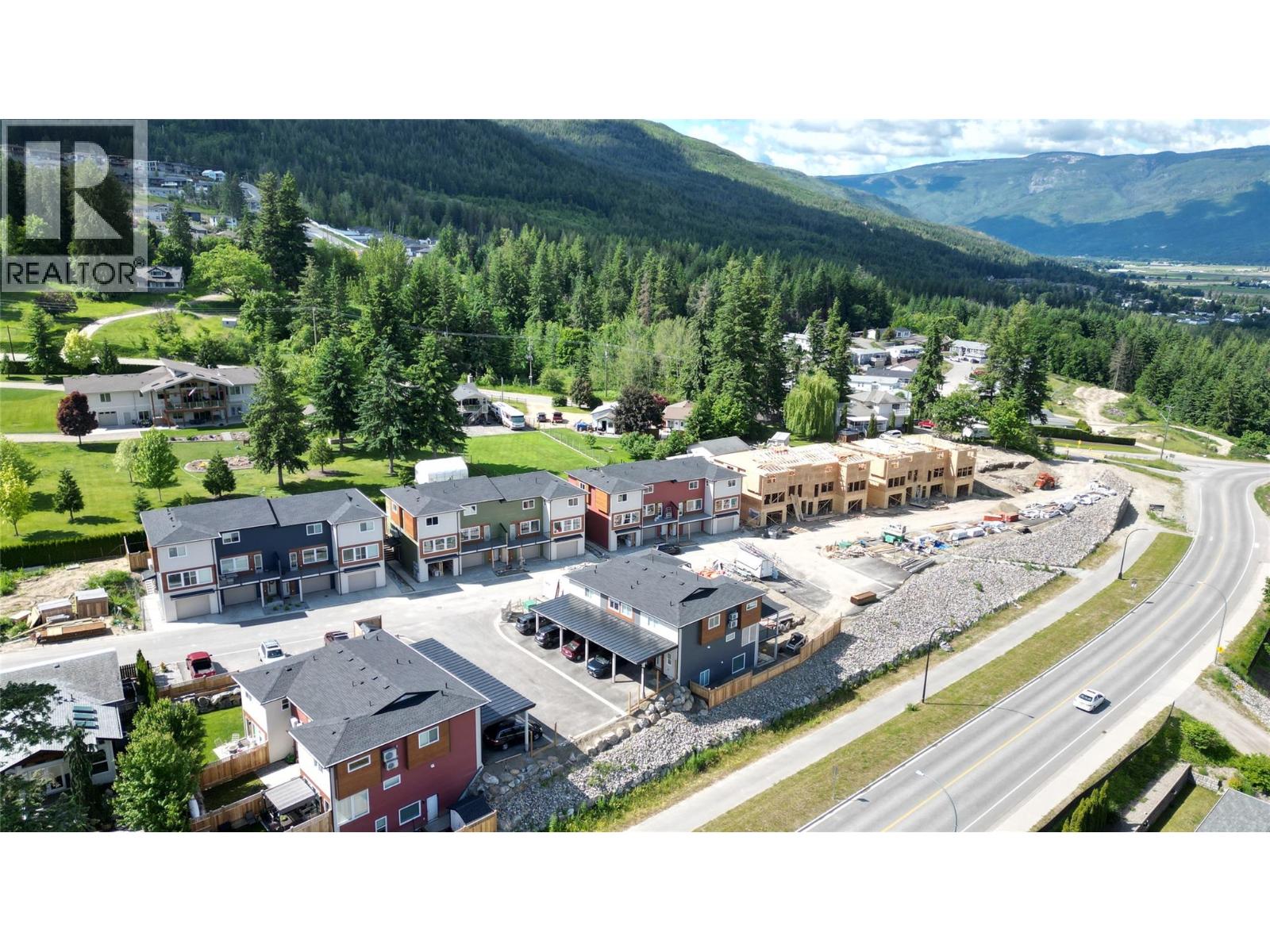 981 12 Street Se Unit# 33, Salmon Arm, British Columbia  V1E 2C8 - Photo 11 - 10376031