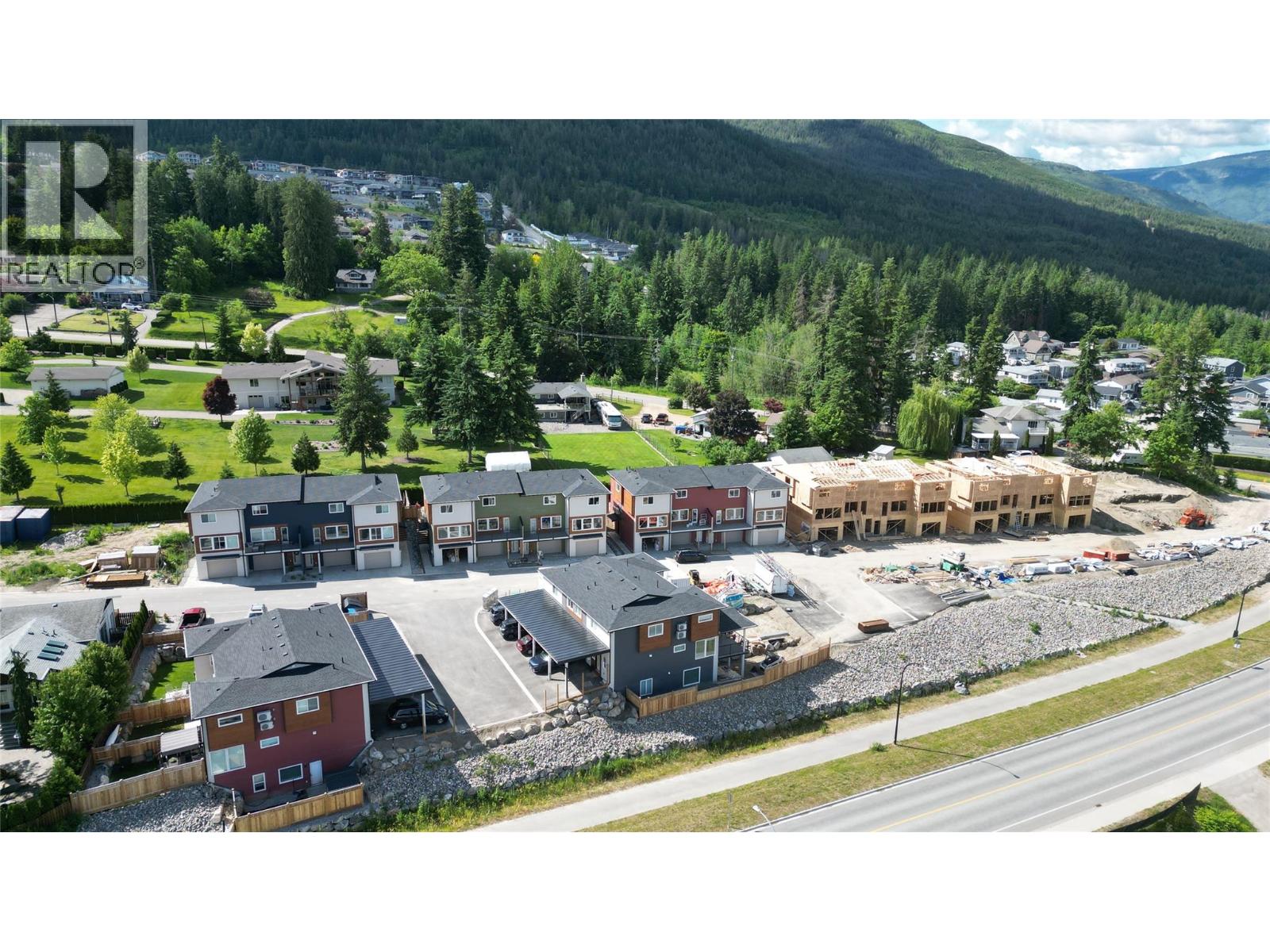 981 12 Street Se Unit# 33, Salmon Arm, British Columbia  V1E 2C8 - Photo 12 - 10376031