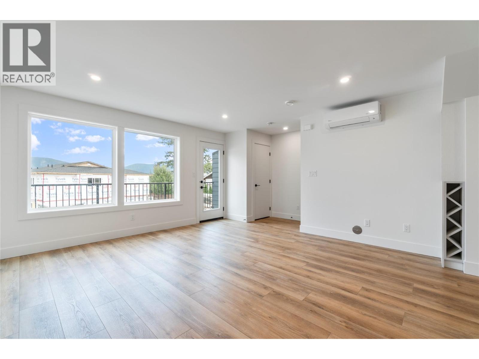 981 12 Street Se Unit# 33, Salmon Arm, British Columbia  V1E 2C8 - Photo 26 - 10376031