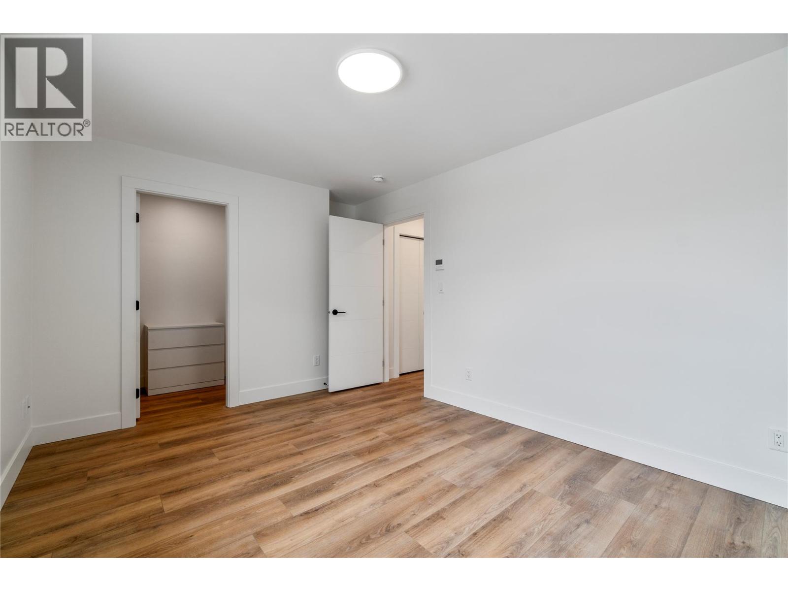 981 12 Street Se Unit# 33, Salmon Arm, British Columbia  V1E 2C8 - Photo 44 - 10376031