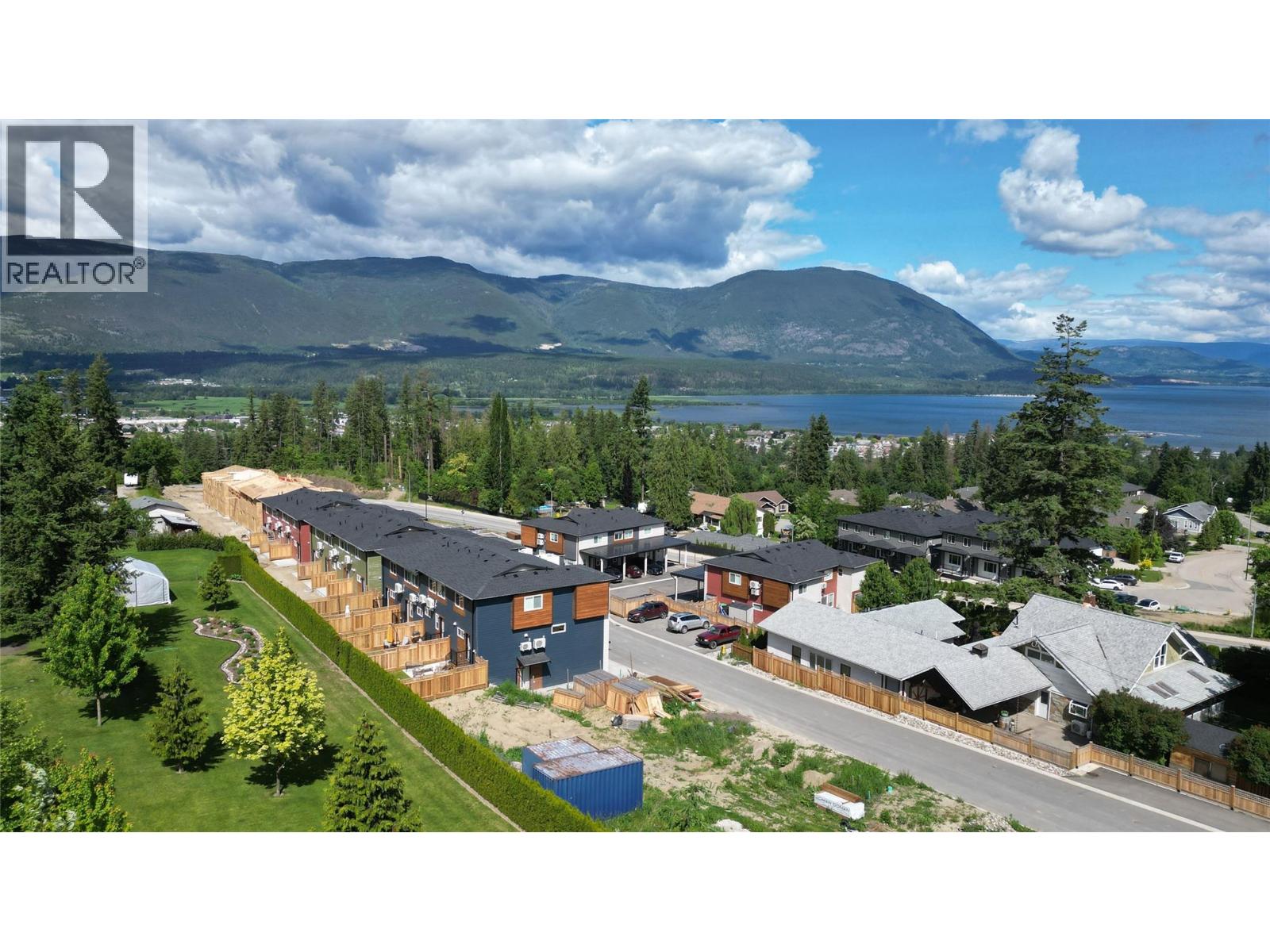 981 12 Street Se Unit# 33, Salmon Arm, British Columbia  V1E 2C8 - Photo 9 - 10376031