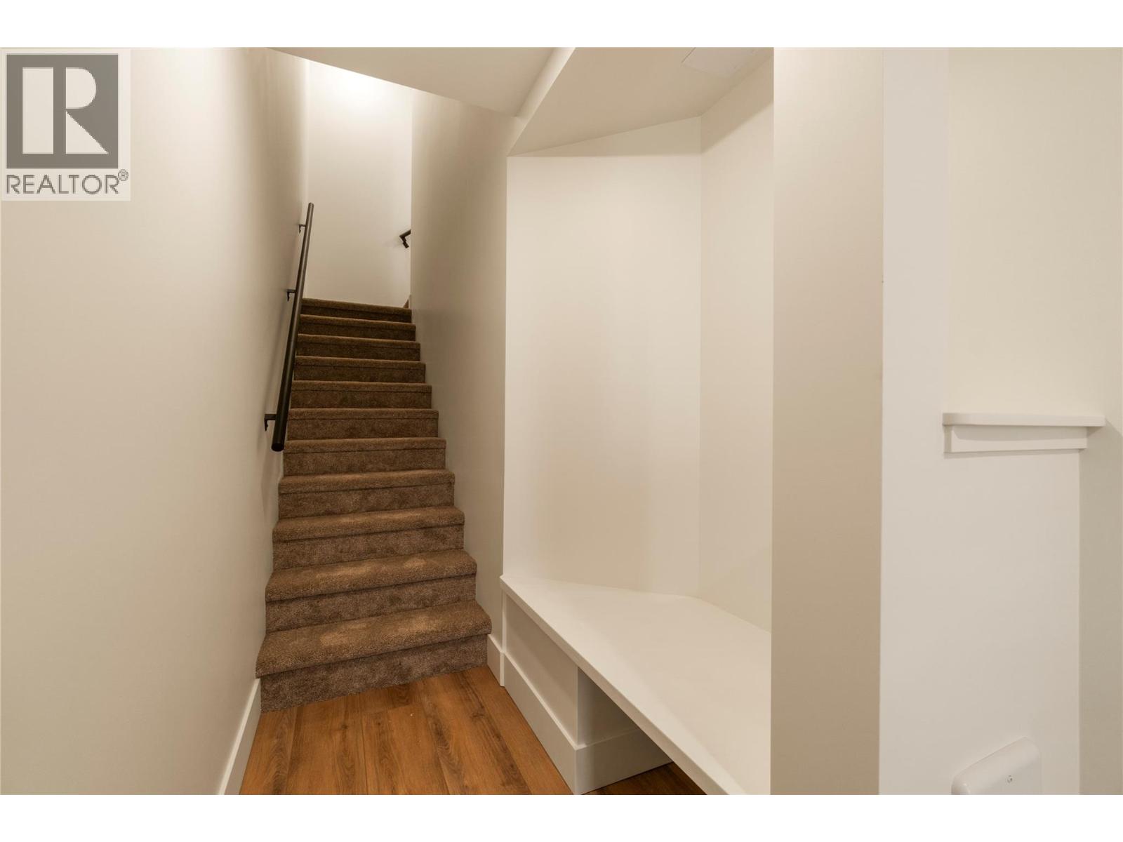 981 12 Street Se Unit# 32, Salmon Arm, British Columbia  V1E 2C8 - Photo 23 - 10376029