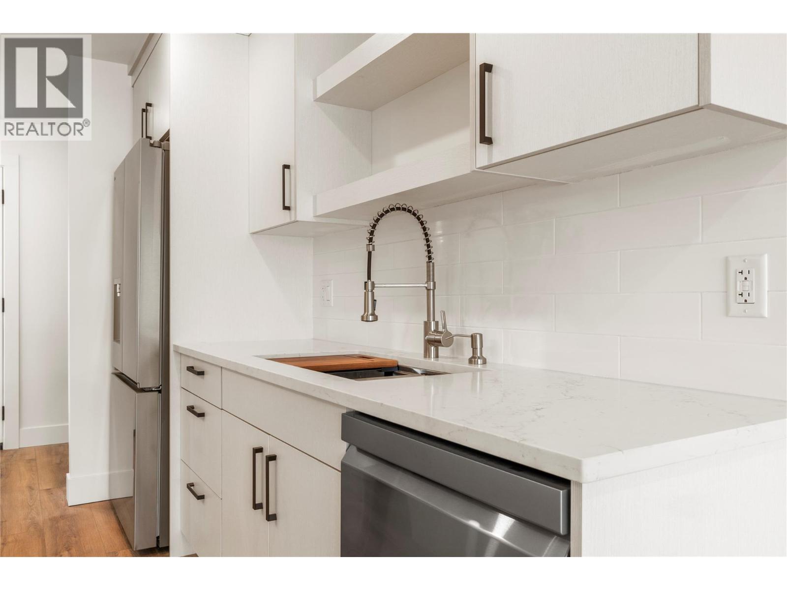 981 12 Street Se Unit# 32, Salmon Arm, British Columbia  V1E 2C8 - Photo 25 - 10376029