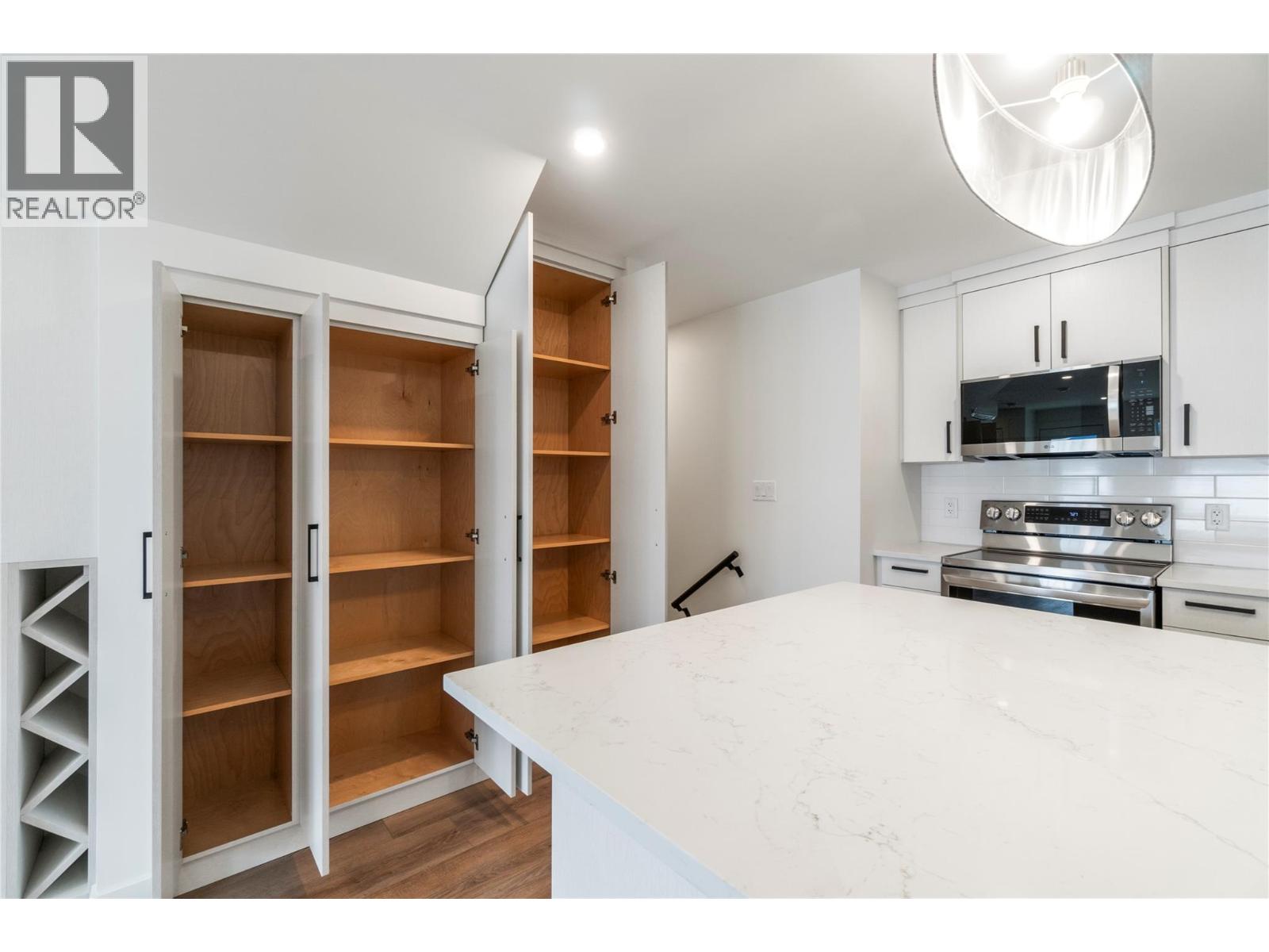 981 12 Street Se Unit# 32, Salmon Arm, British Columbia  V1E 2C8 - Photo 28 - 10376029