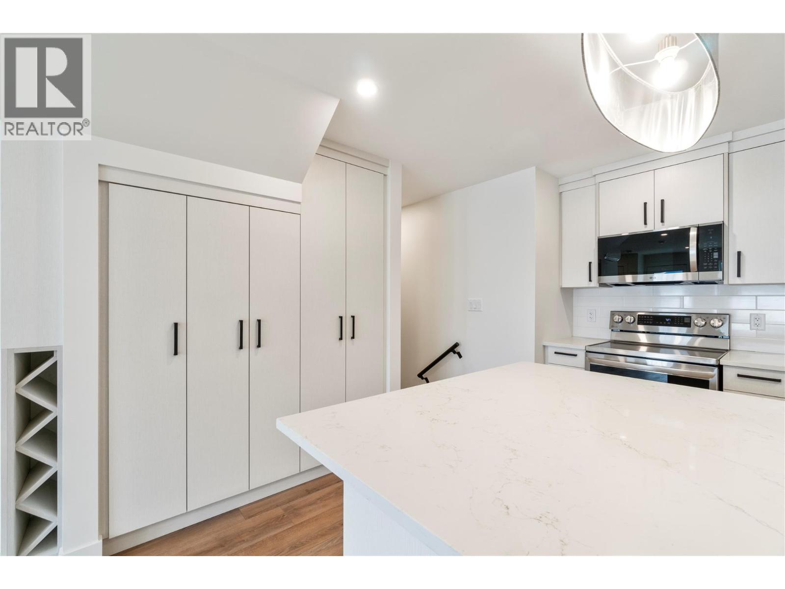 981 12 Street Se Unit# 32, Salmon Arm, British Columbia  V1E 2C8 - Photo 29 - 10376029