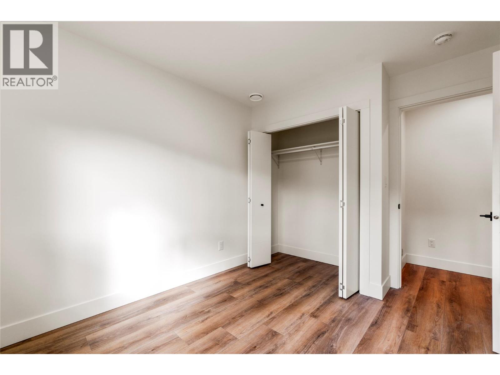 981 12 Street Se Unit# 32, Salmon Arm, British Columbia  V1E 2C8 - Photo 40 - 10376029