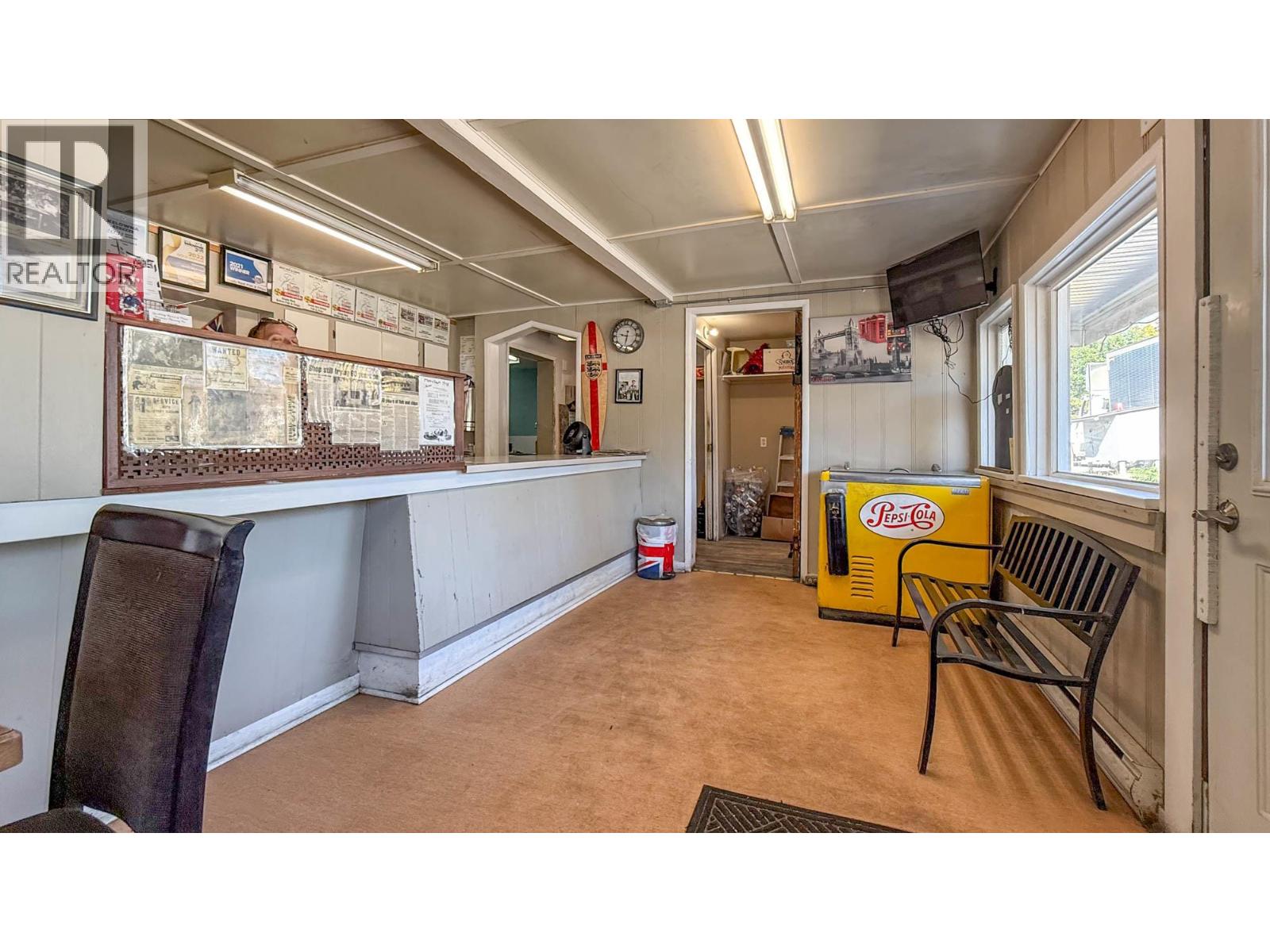 1359 Sutherland Avenue, Kelowna, British Columbia  V1Y 5Y2 - Photo 3 - 10375982