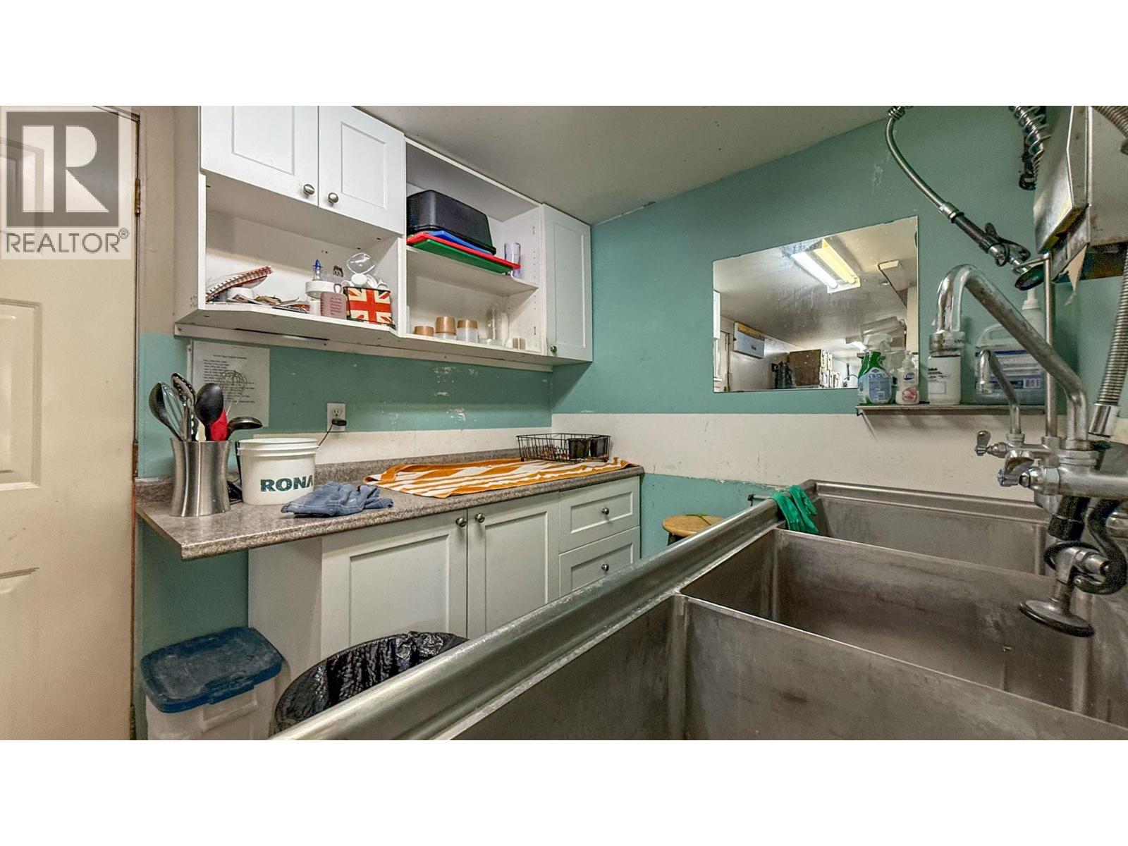 1359 Sutherland Avenue, Kelowna, British Columbia  V1Y 5Y2 - Photo 9 - 10375982