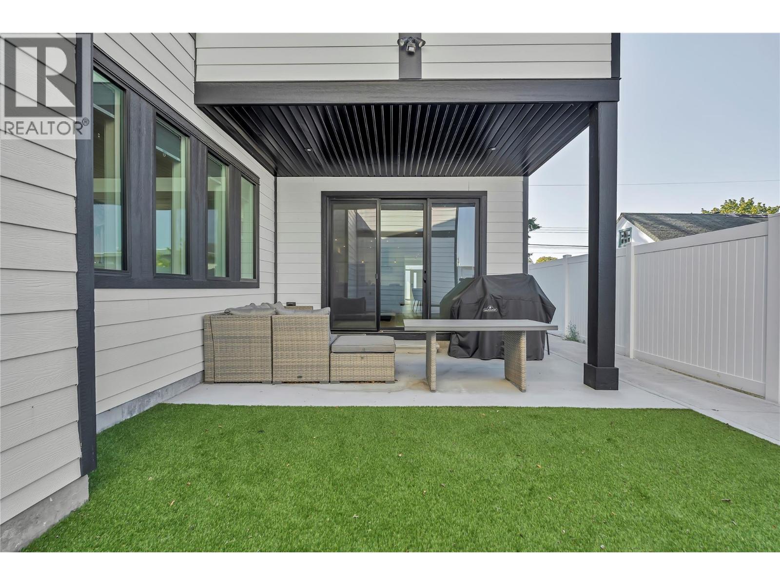 565 Forestbrook Drive, Penticton, British Columbia  V2A 2E5 - Photo 19 - 10375901