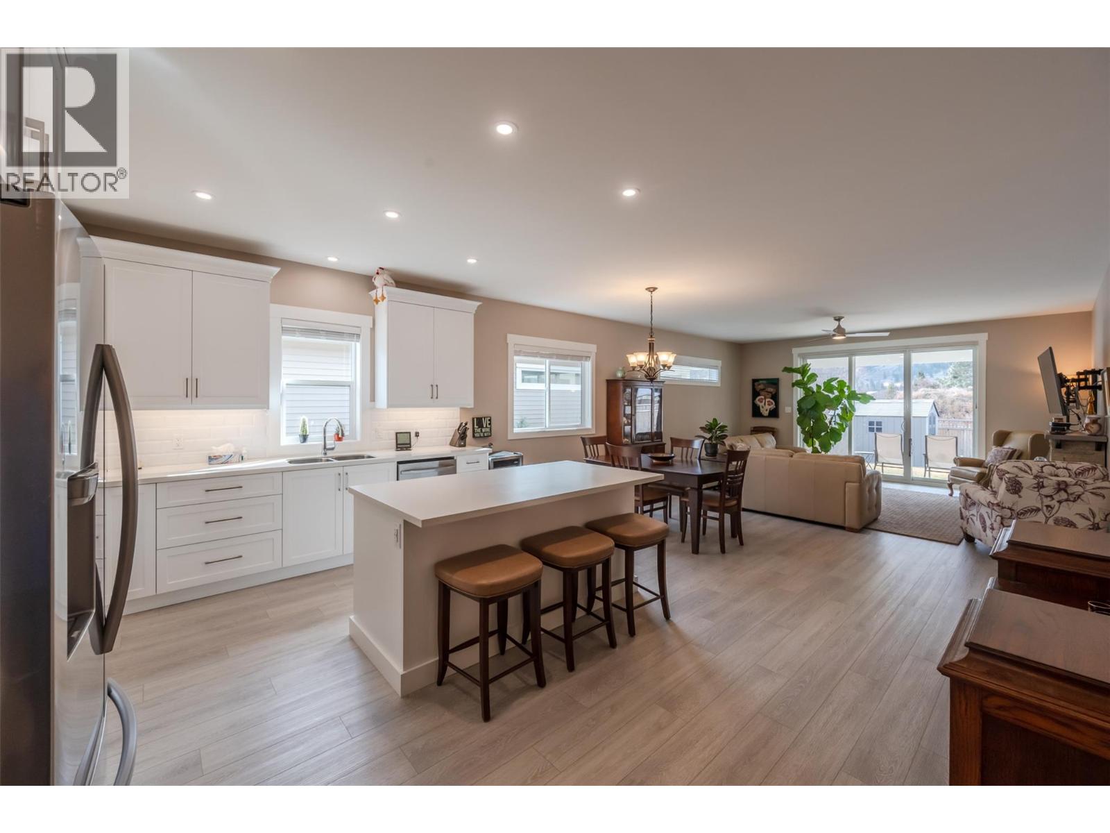 389 10th Avenue, Keremeos, British Columbia  V0X 1N3 - Photo 12 - 10376199