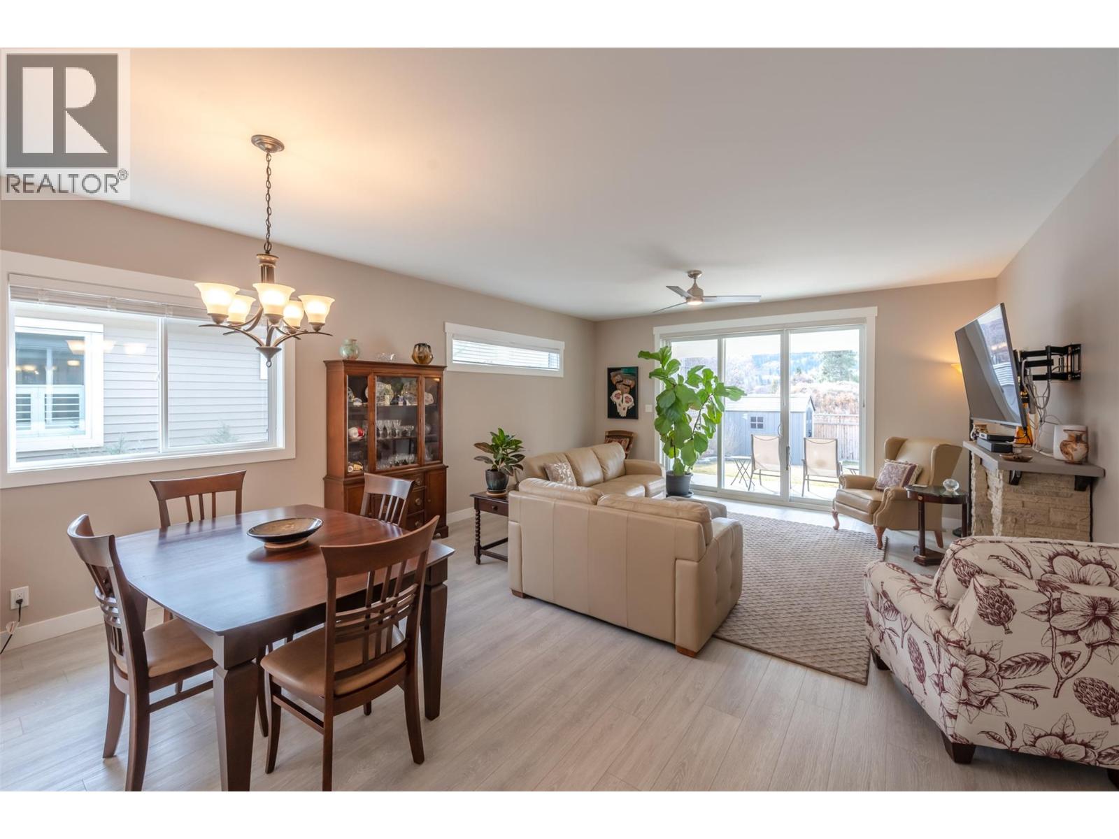 389 10th Avenue, Keremeos, British Columbia  V0X 1N3 - Photo 13 - 10376199