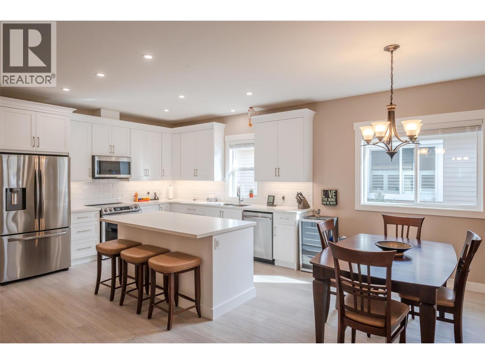 389 10th Avenue, Keremeos, British Columbia  V0X 1N3 - Photo 17 - 10376199