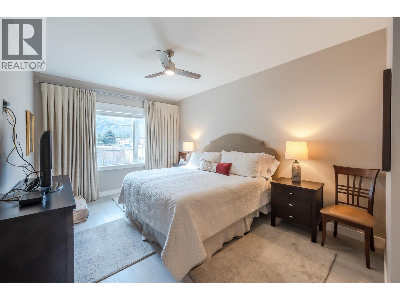 389 10th Avenue, Keremeos, British Columbia  V0X 1N3 - Photo 5 - 10376199