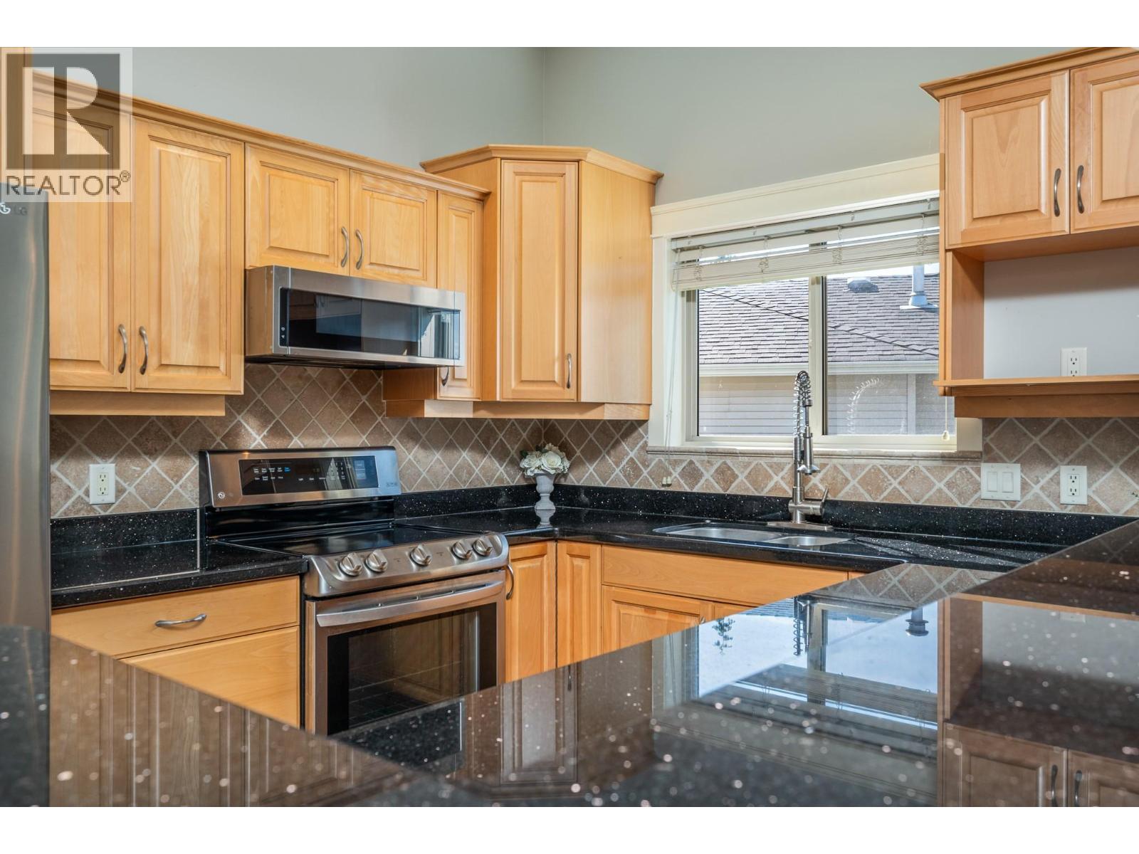 2100 Boucherie Road Unit# 2, West Kelowna, British Columbia  V4T 2X1 - Photo 4 - 10376215