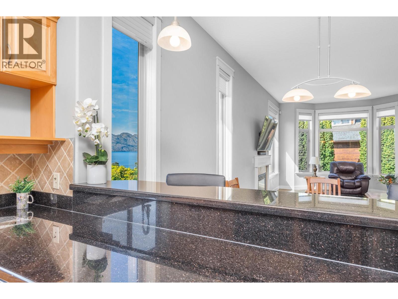 2100 Boucherie Road Unit# 2, West Kelowna, British Columbia  V4T 2X1 - Photo 5 - 10376215