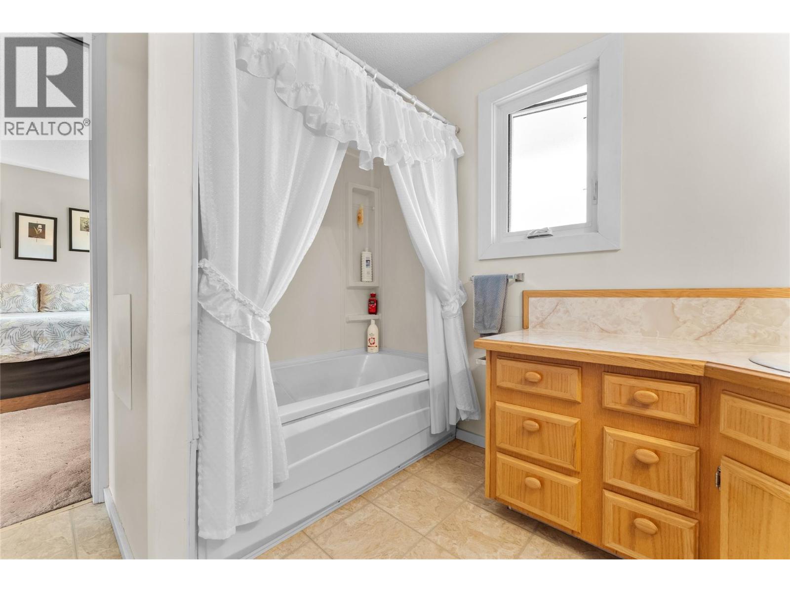 1243 Aldon Road, Kelowna, British Columbia  V1X 5A1 - Photo 12 - 10373523