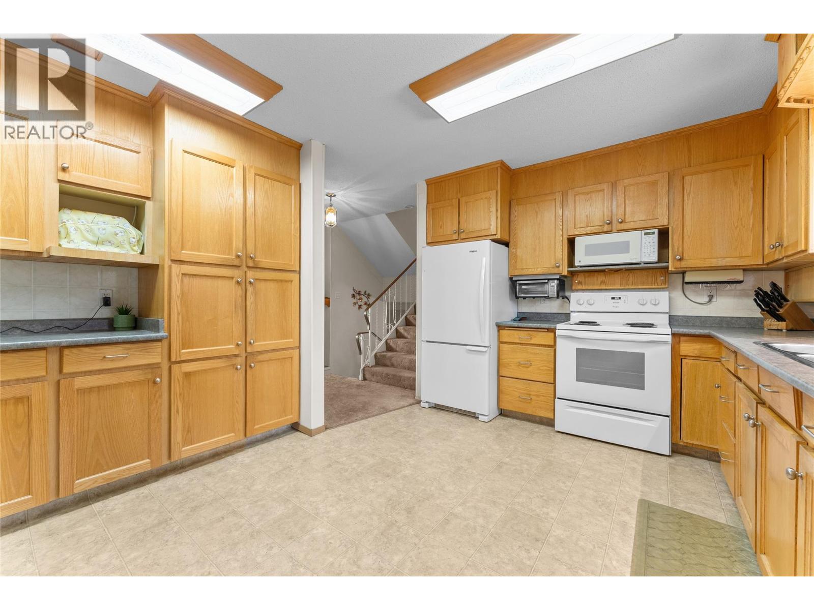 1243 Aldon Road, Kelowna, British Columbia  V1X 5A1 - Photo 5 - 10373523