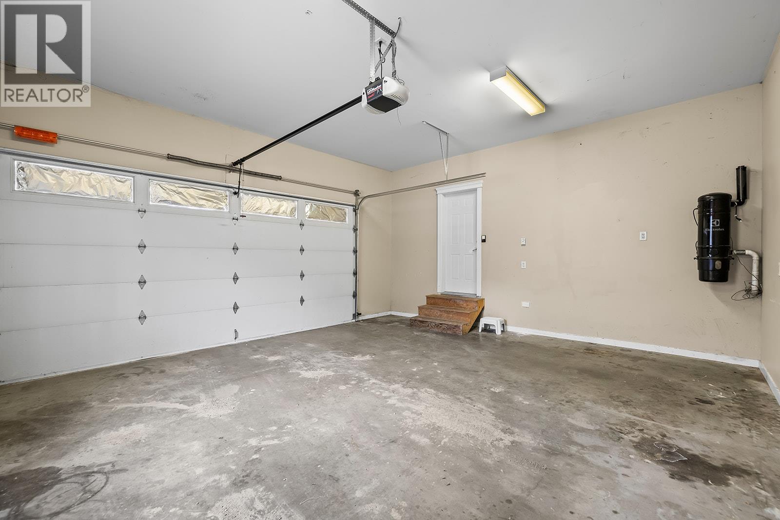 368 Trumpeter Court, Kelowna, British Columbia  V1W 5J4 - Photo 19 - 10376167