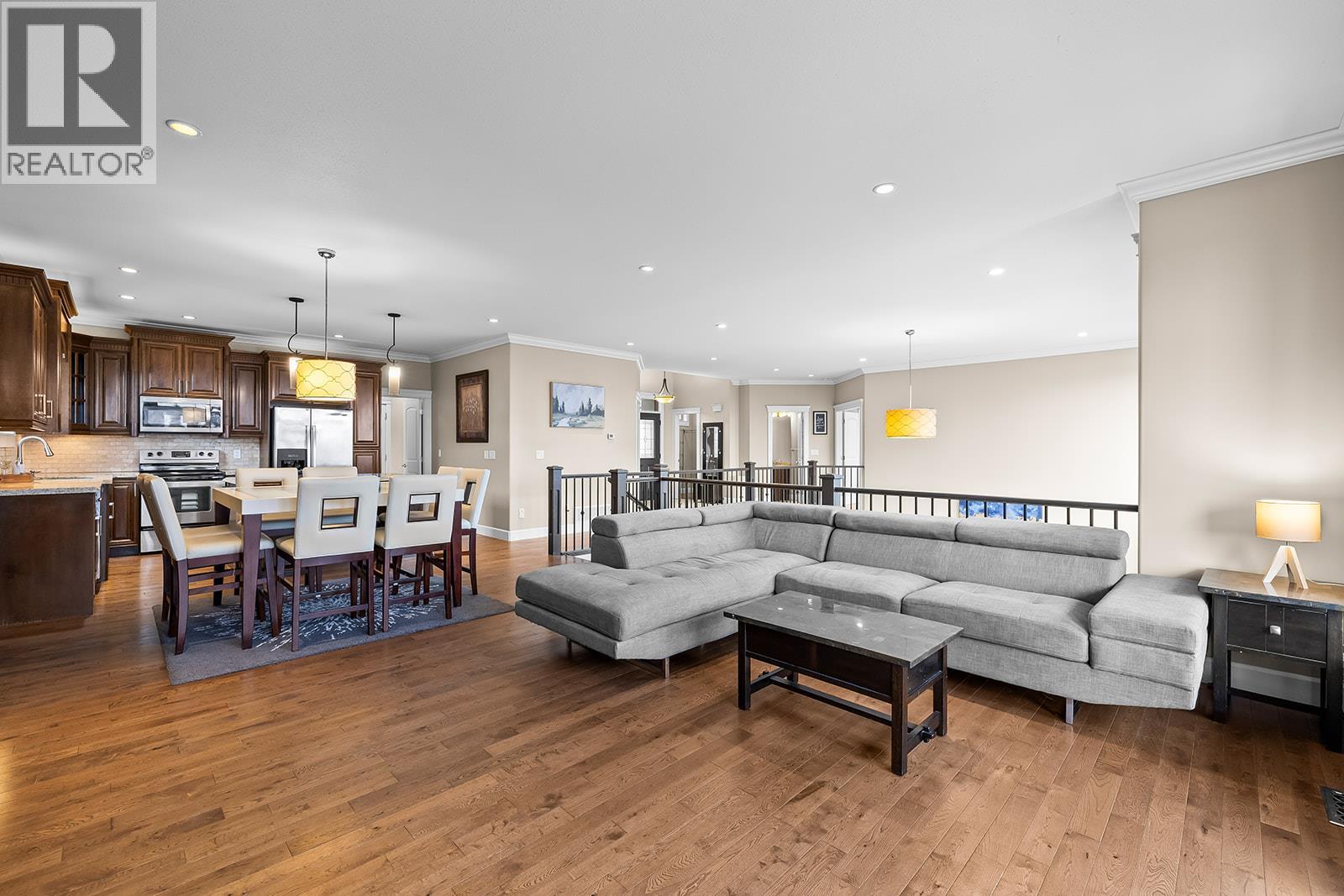 368 Trumpeter Court, Kelowna, British Columbia  V1W 5J4 - Photo 2 - 10376167