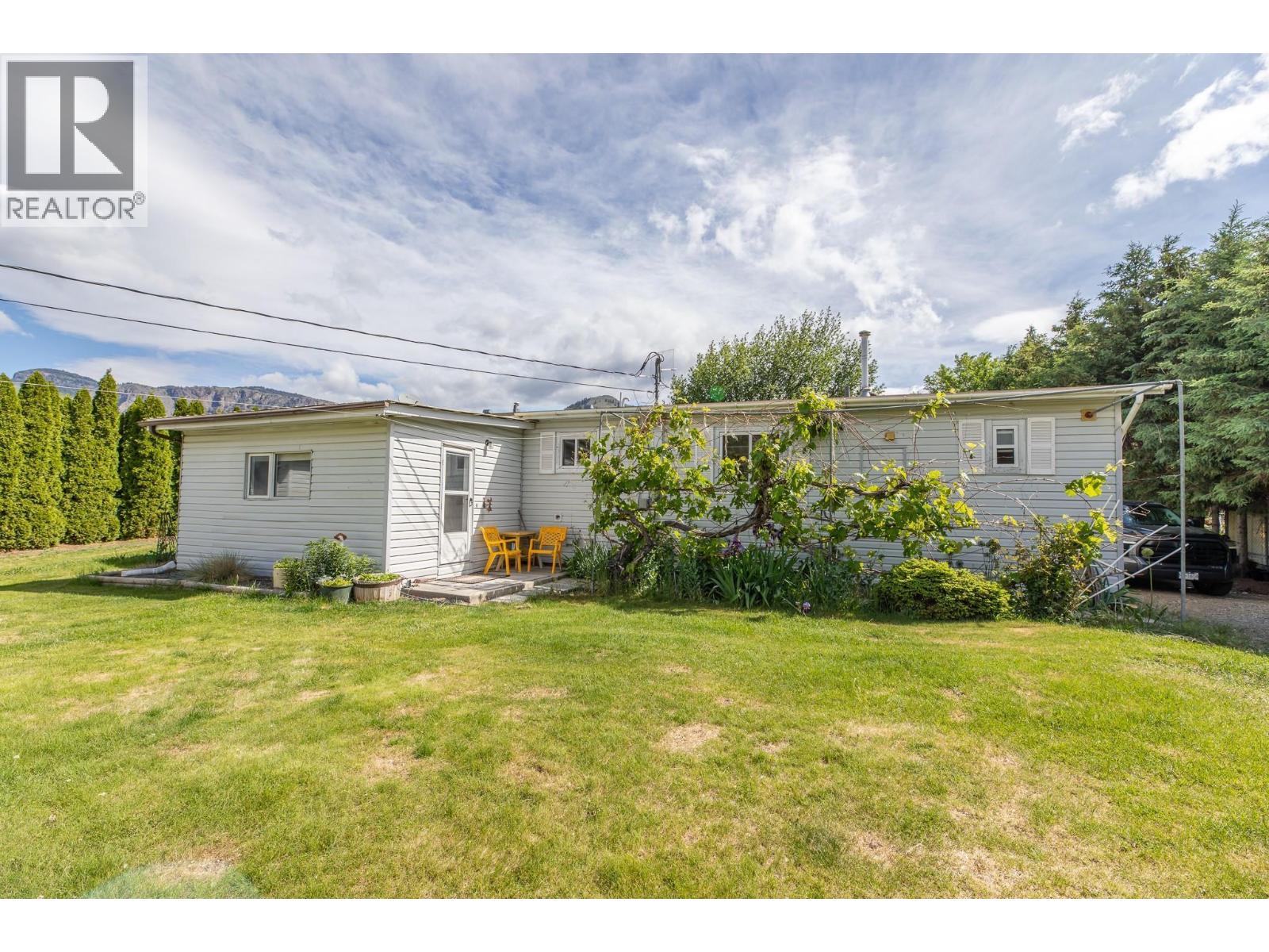 2096 Main Street, Cawston, British Columbia  V0X 1C1 - Photo 66 - 10327995
